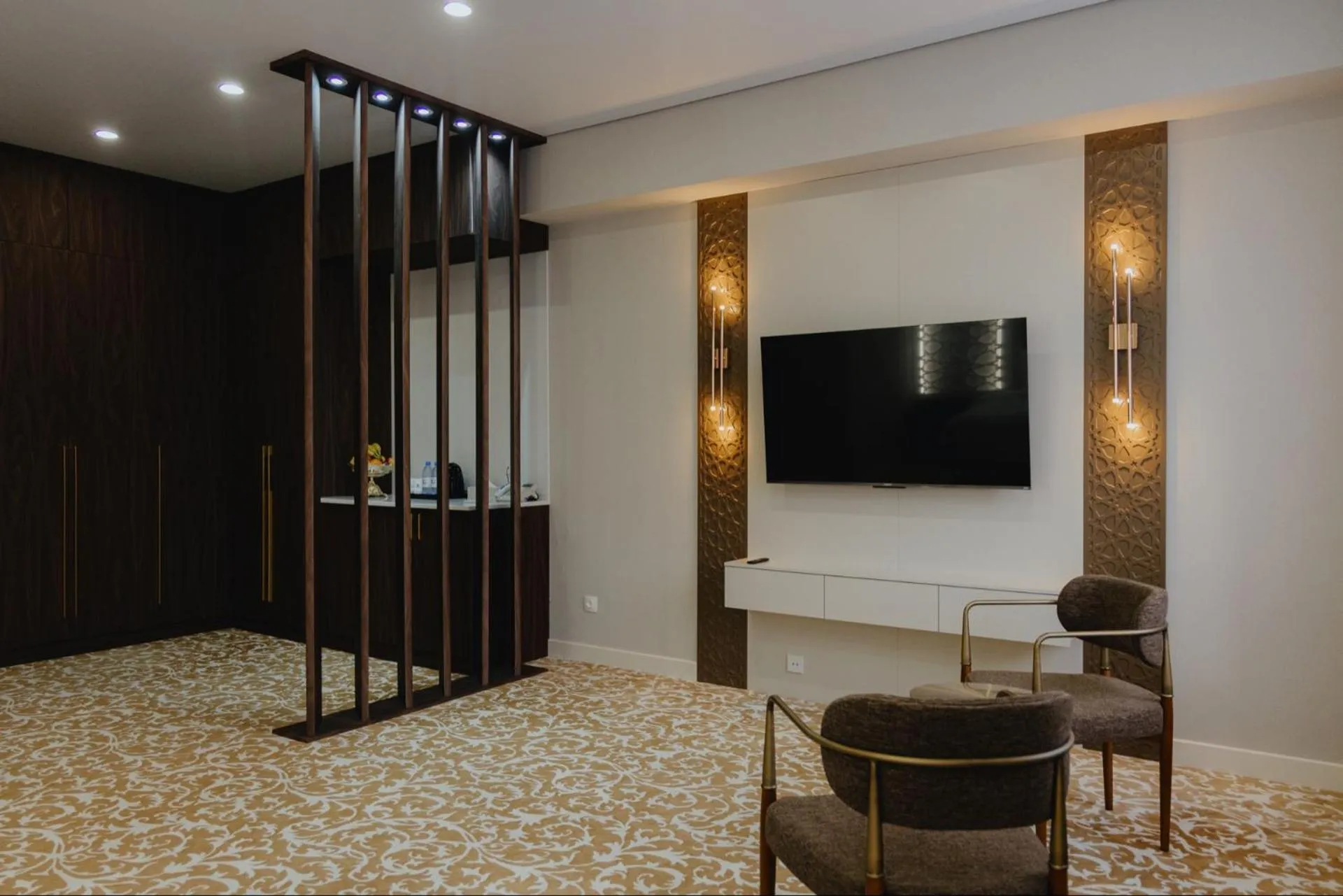 TV and multimedia in Boutique Hotel Tomiris