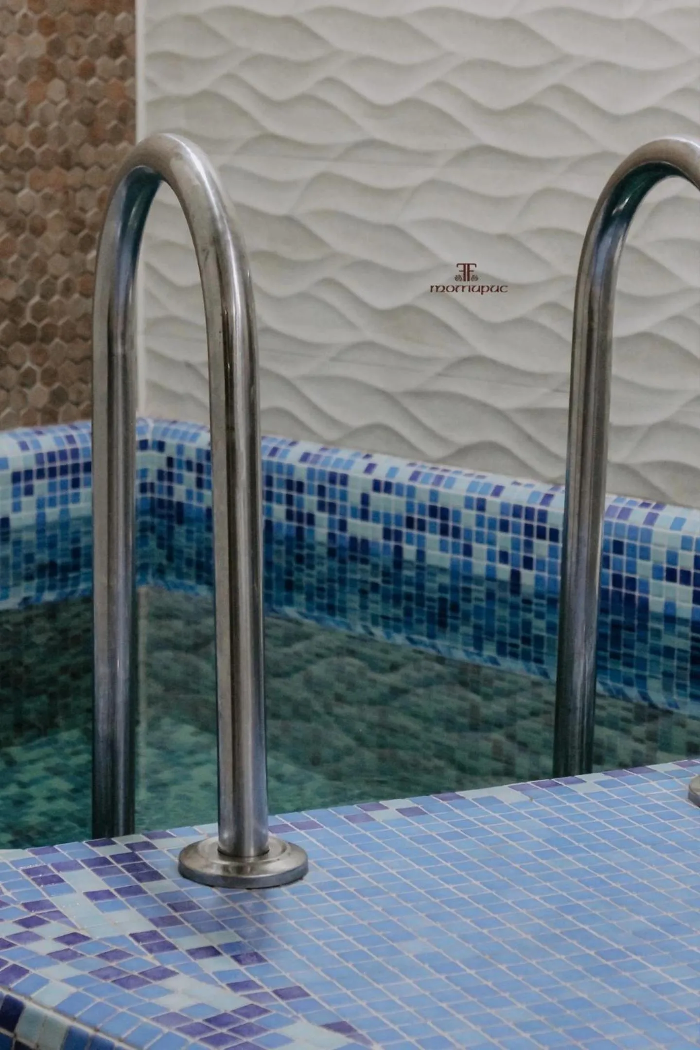 Swimming pool in Boutique Hotel Tomiris