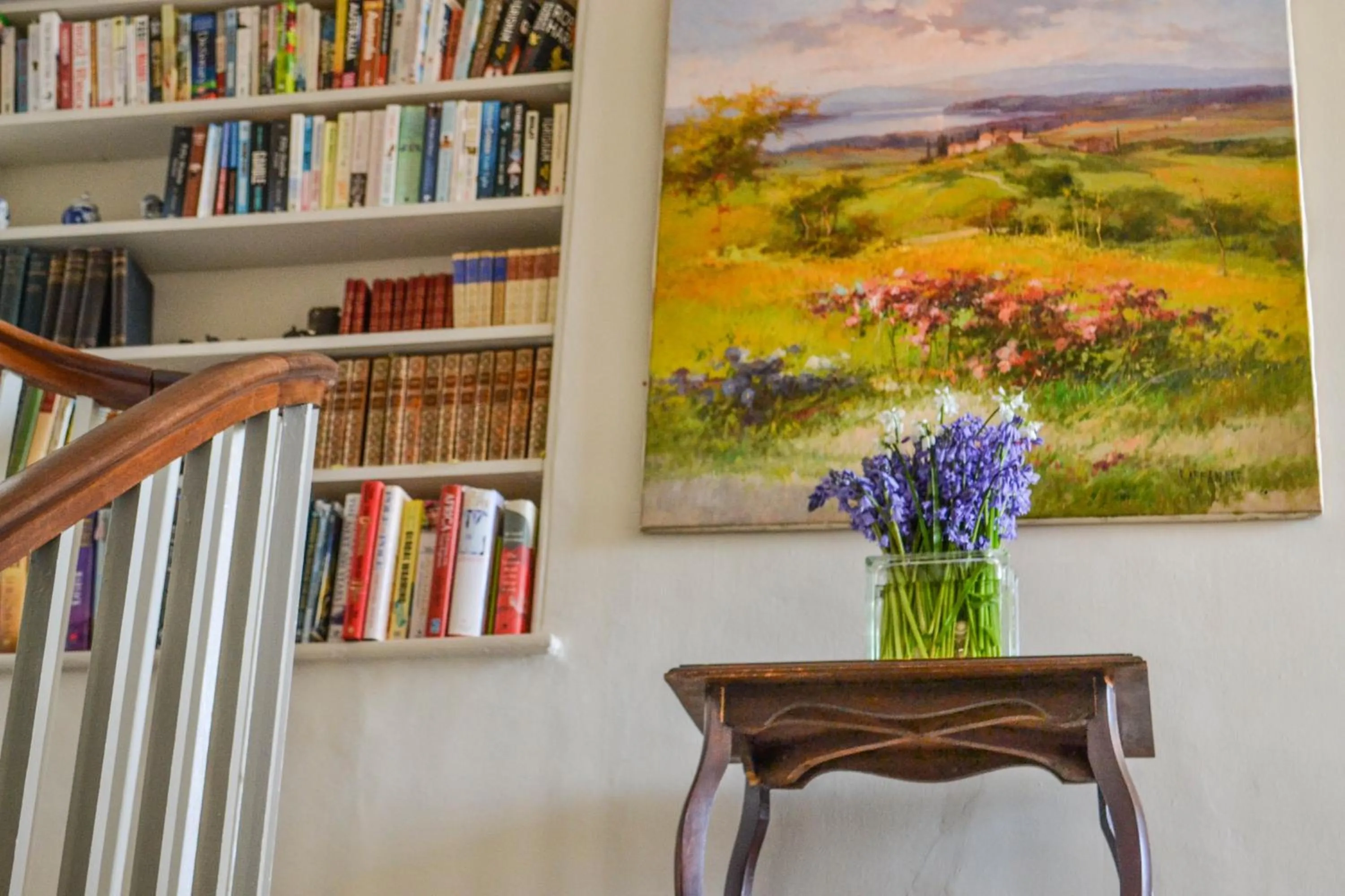Library in Sankence lodge B&B