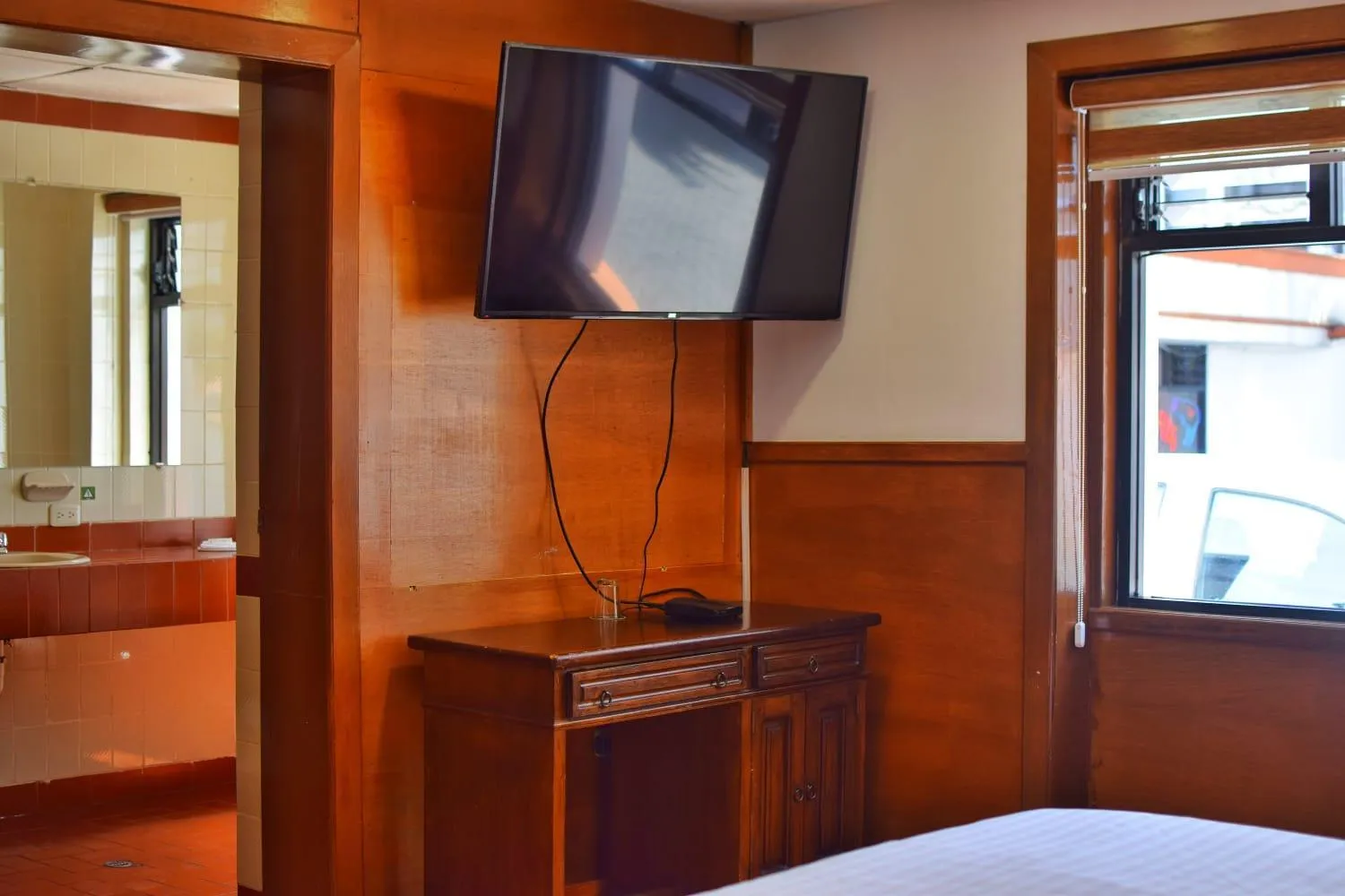 Photo of the whole room, Bed in Hotel Ambassador