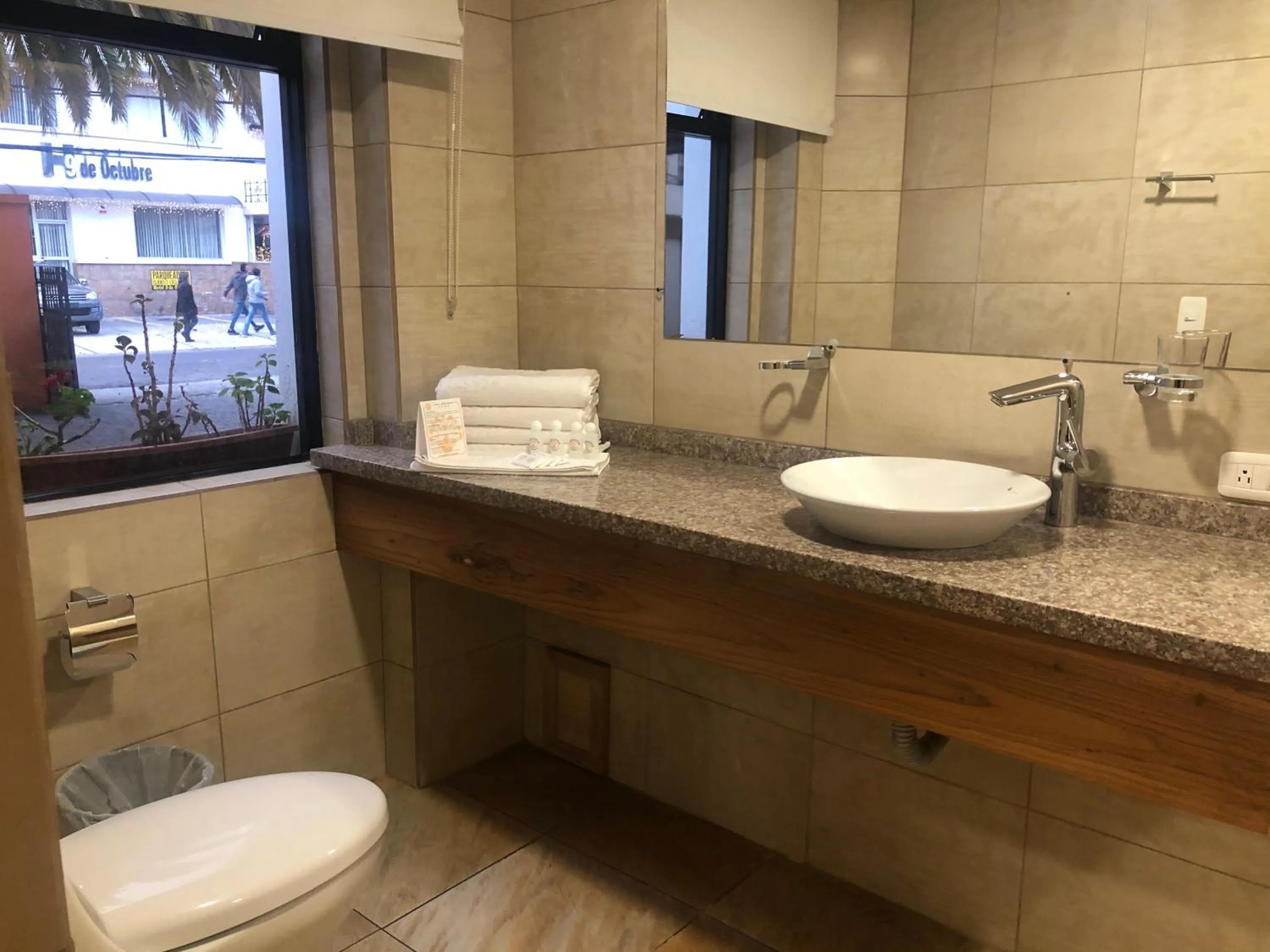 Bathroom in Hotel Ambassador