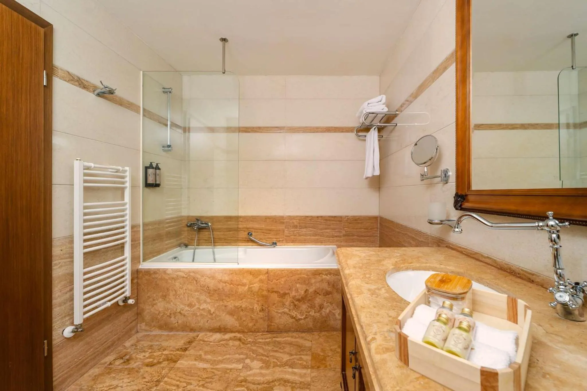 Bathroom in Festa Winter Palace Hotel