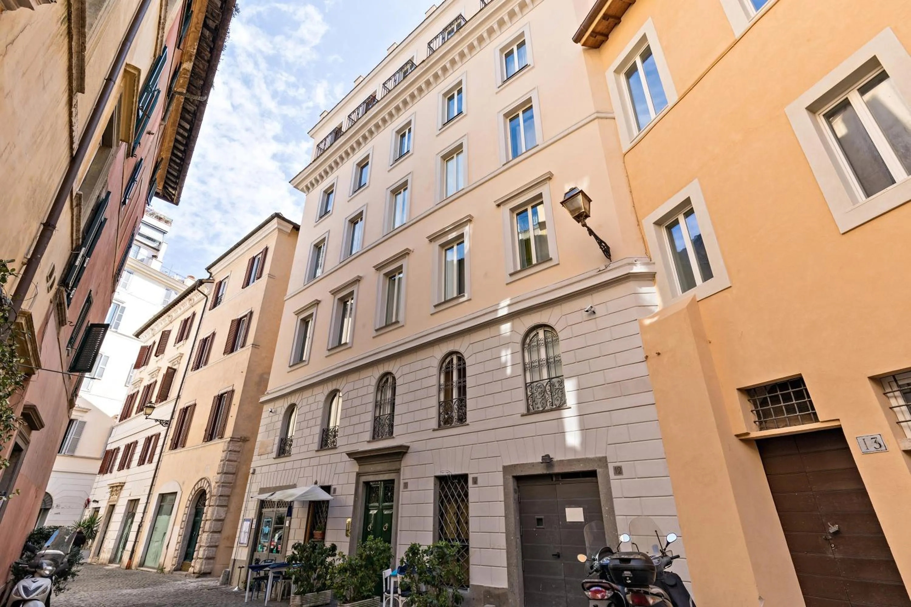 Facade/entrance in Rome as you feel - Grotta Pinta apartments