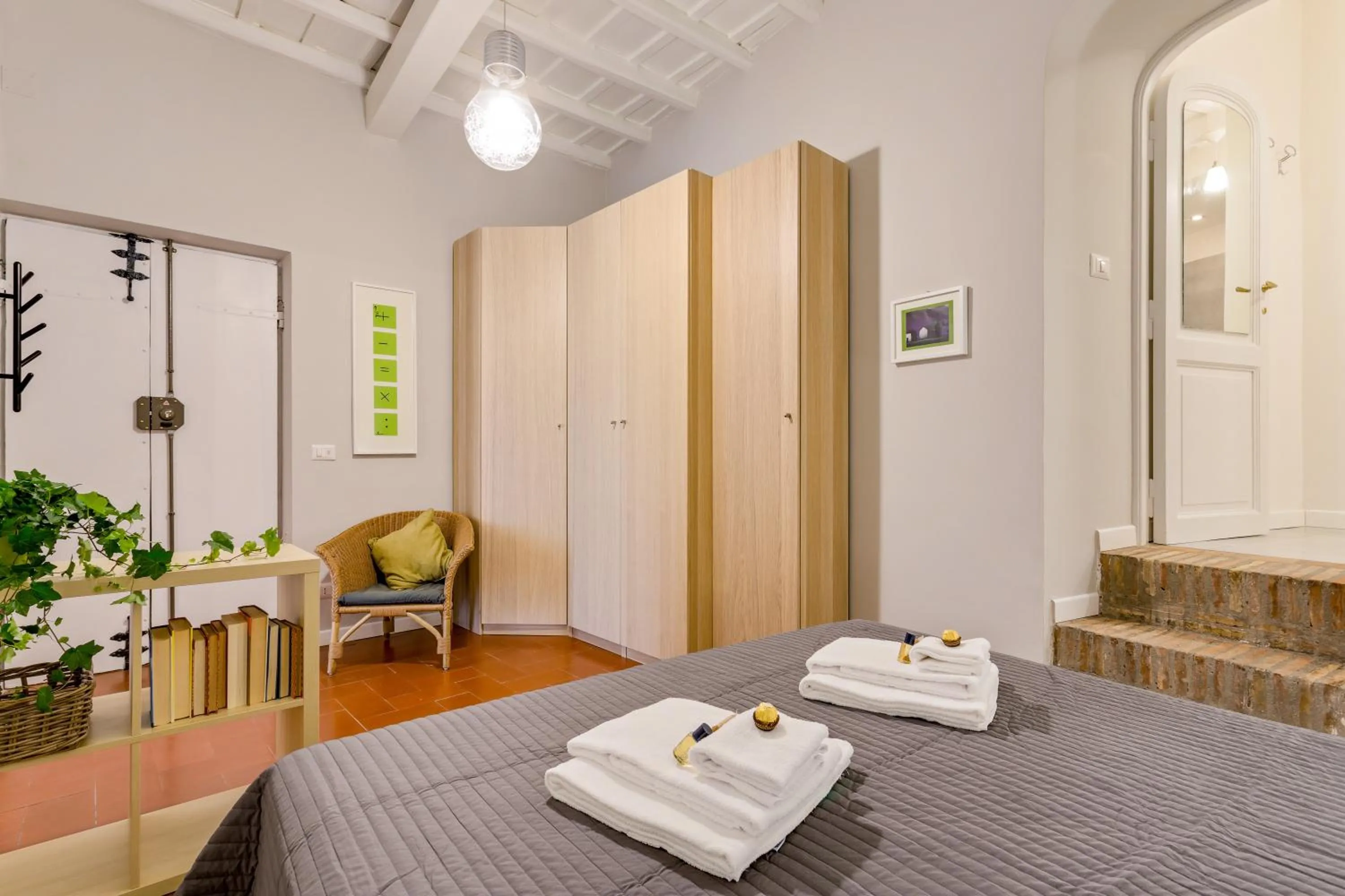 Photo of the whole room, Bed in Rome as you feel - Grotta Pinta apartments