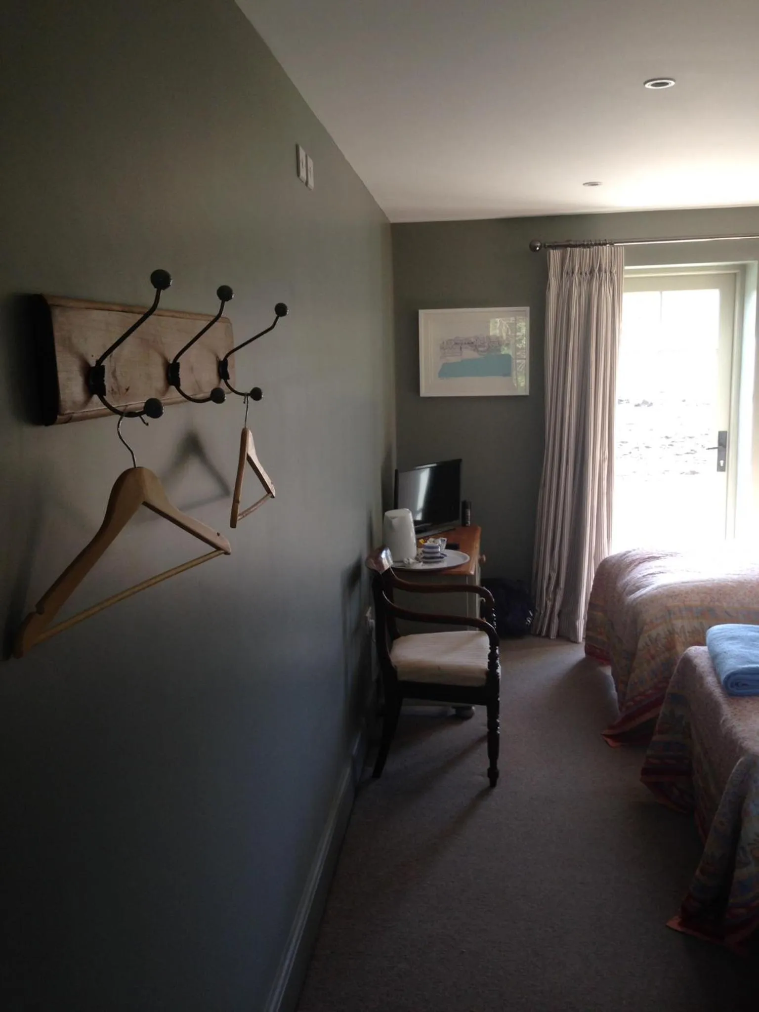 Bedroom, Bed in Church End Cottage