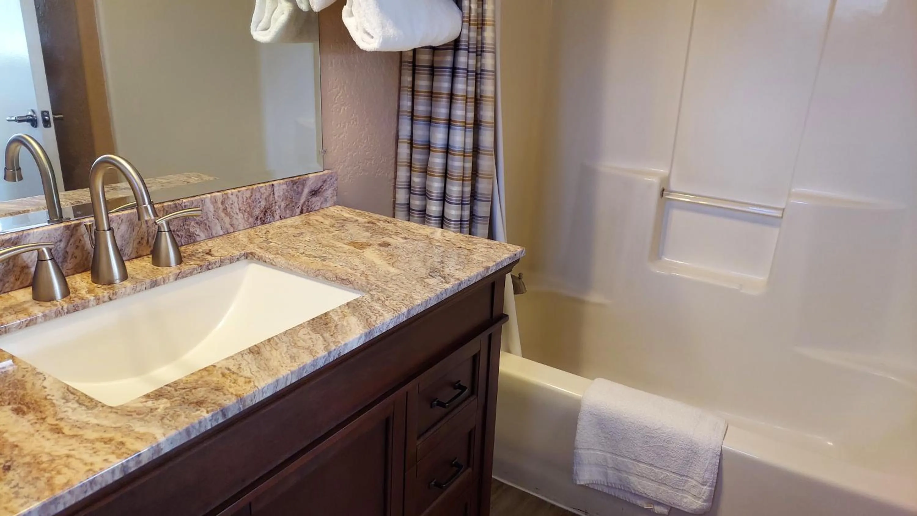 Bathroom in Little Valley Inn