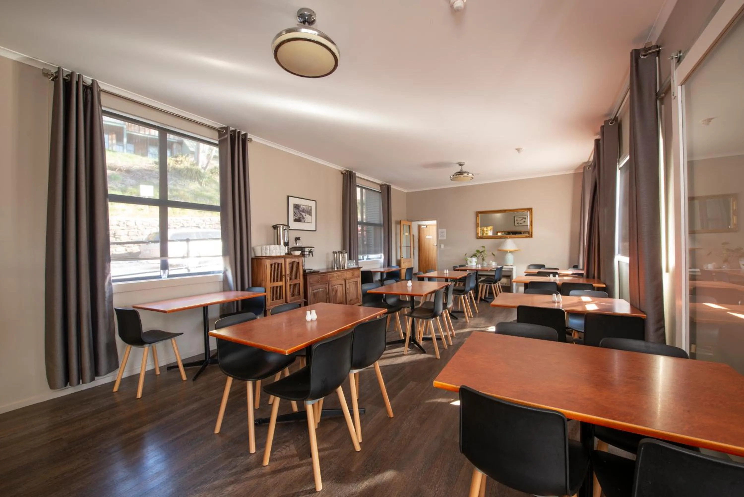 Diana Alpine Lodge