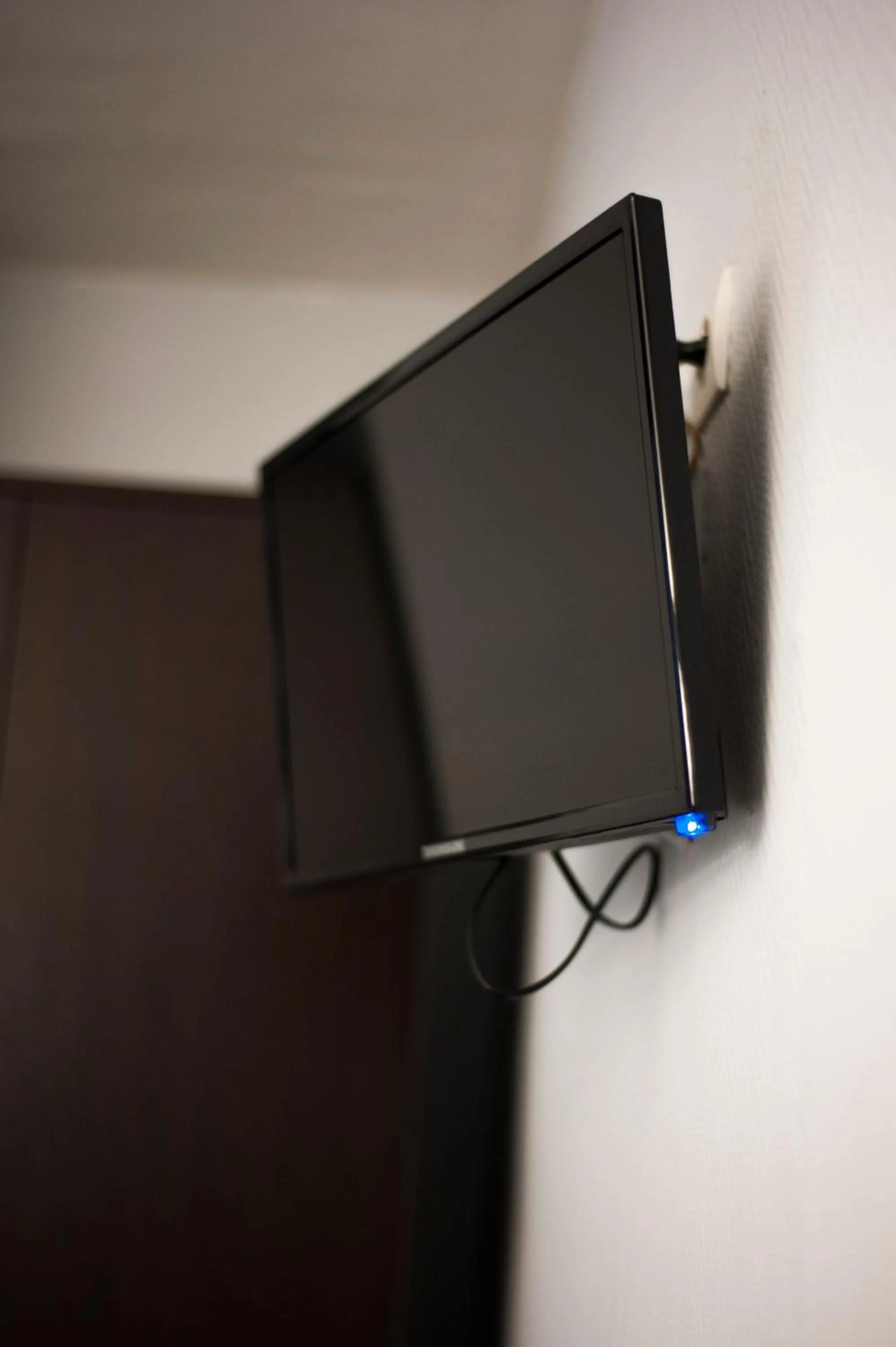 TV and multimedia in Hotel du Globe 18