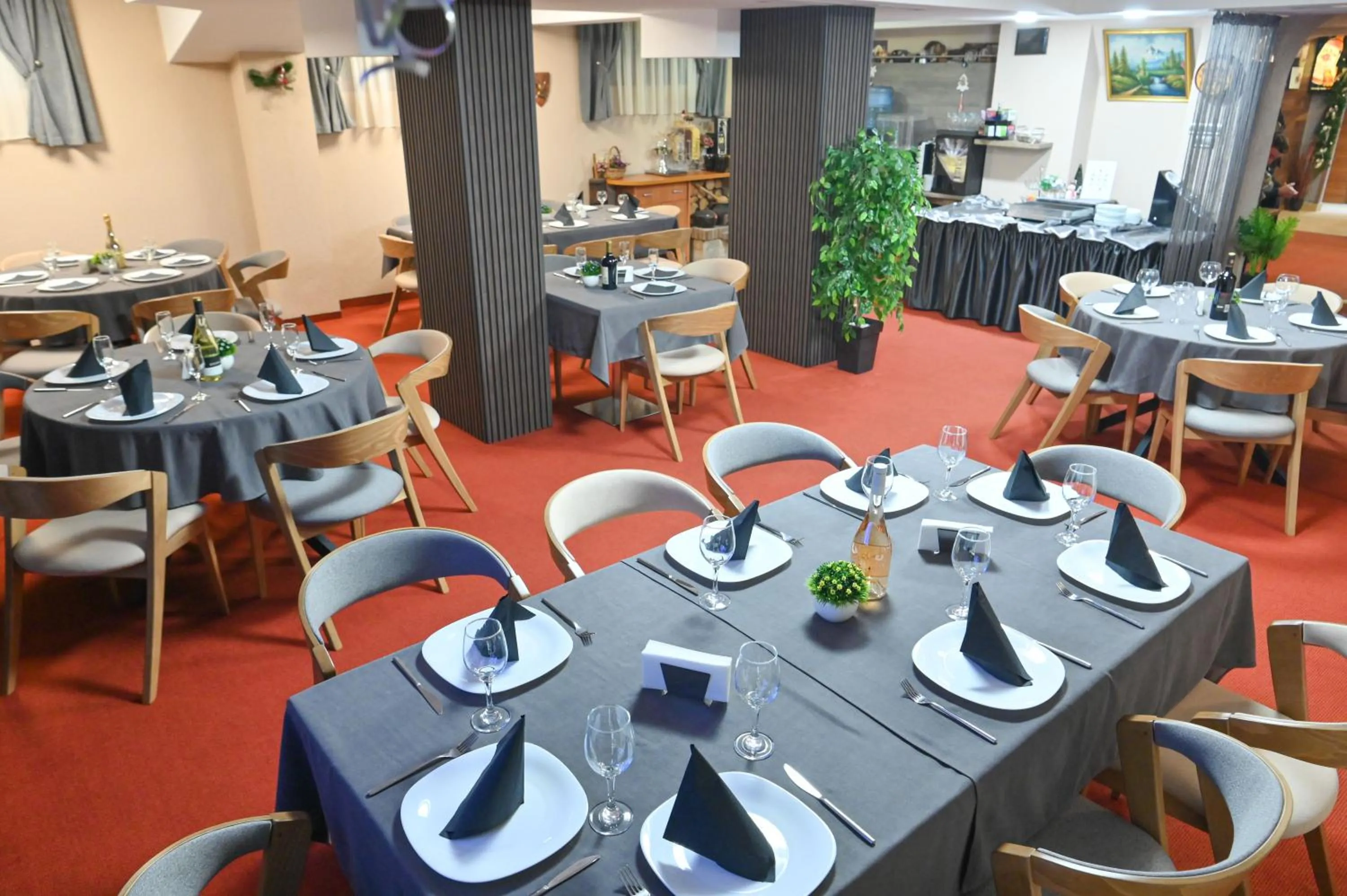 Hotel Rothmans-Breakfast - Free parking - Lobby