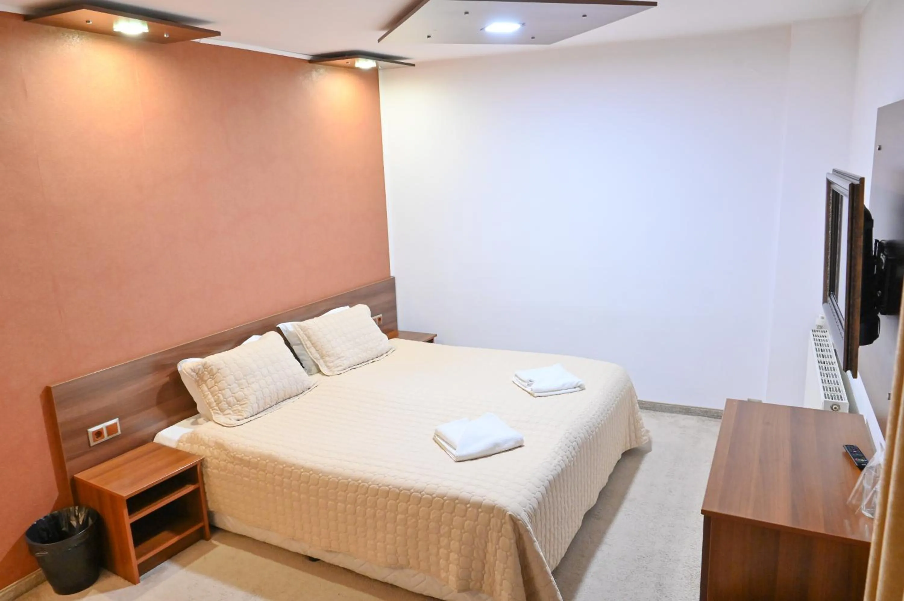 Bed in Hotel Rothmans-Breakfast - Free parking - Lobby