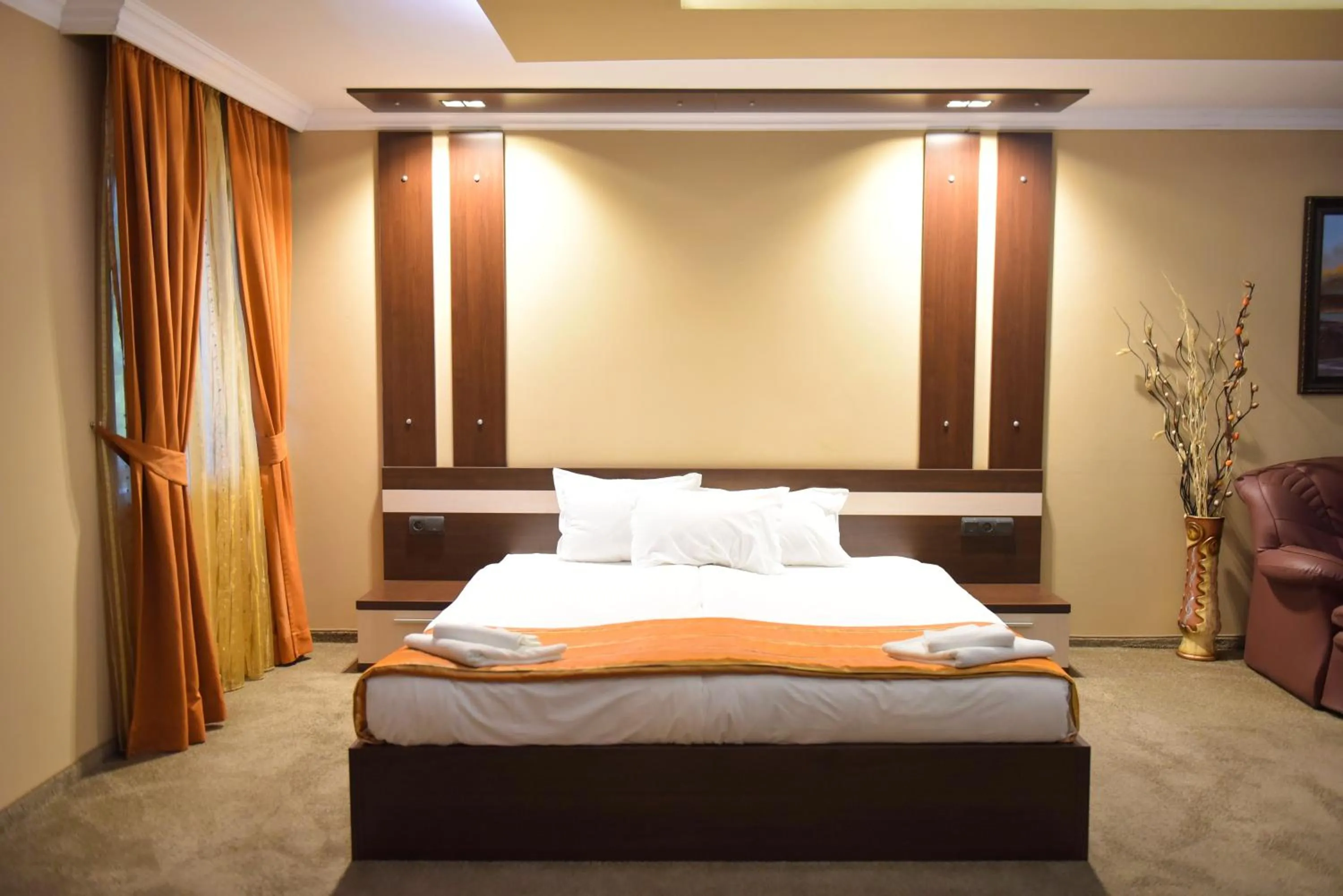 Bed in Hotel Rothmans-Breakfast - Free parking - Lobby