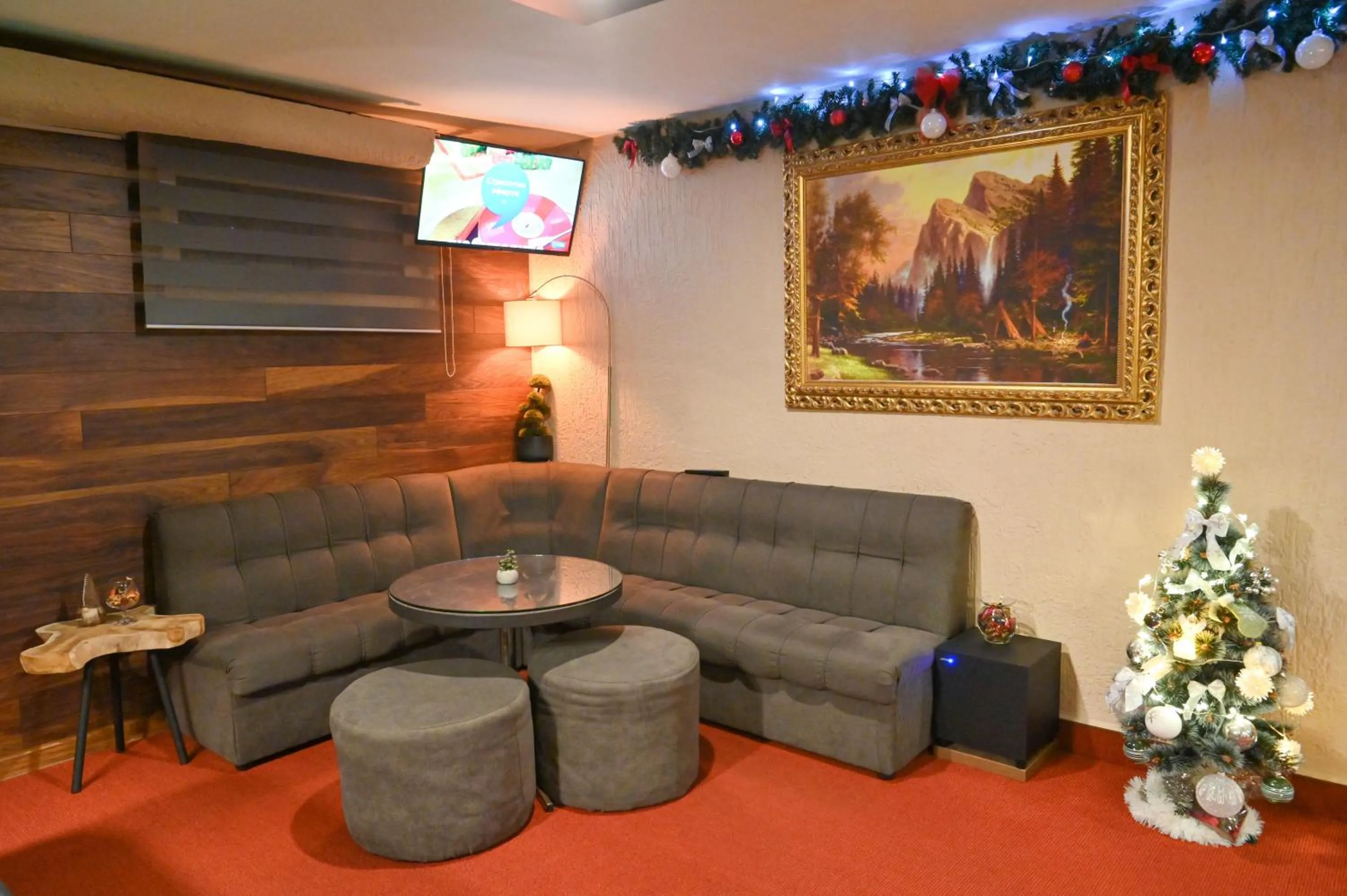 Hotel Rothmans-Breakfast - Free parking - Lobby