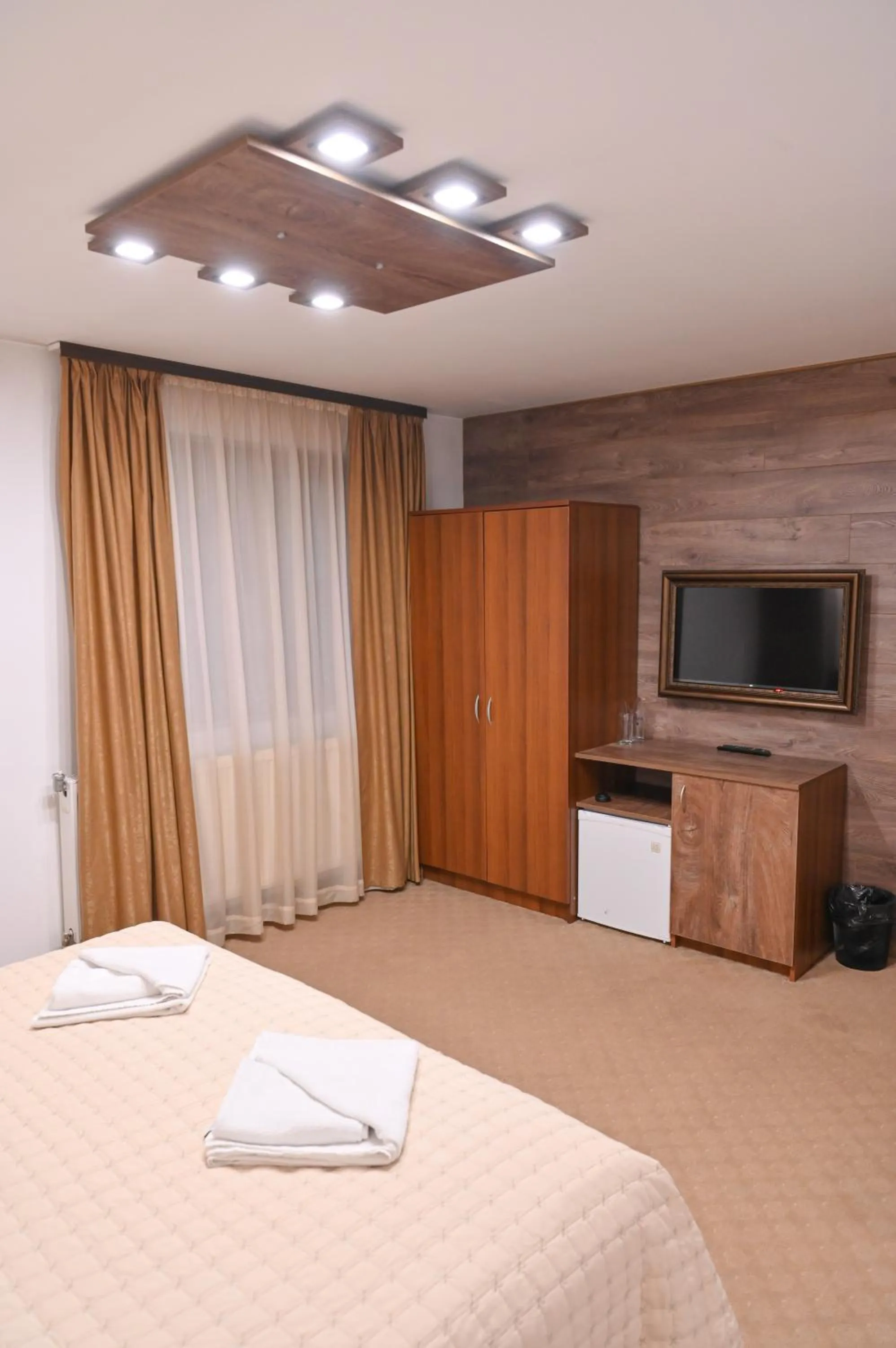 Bed in Hotel Rothmans-Breakfast - Free parking - Lobby