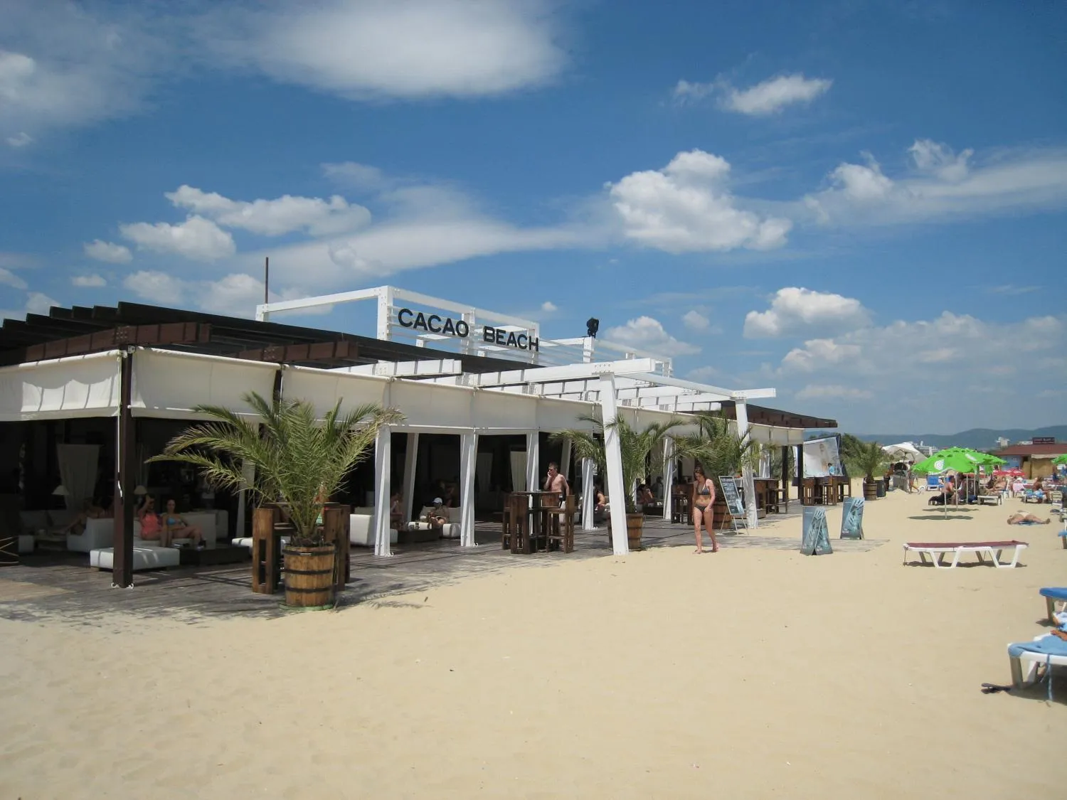 Beach in Boutique Suites Rainbow 4