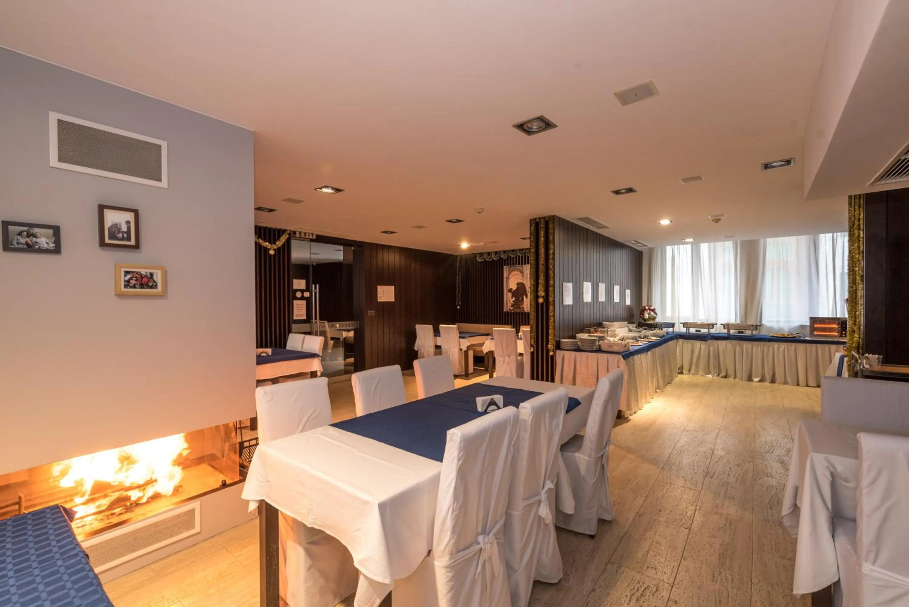 Restaurant/places to eat in Aparthotel Aspen