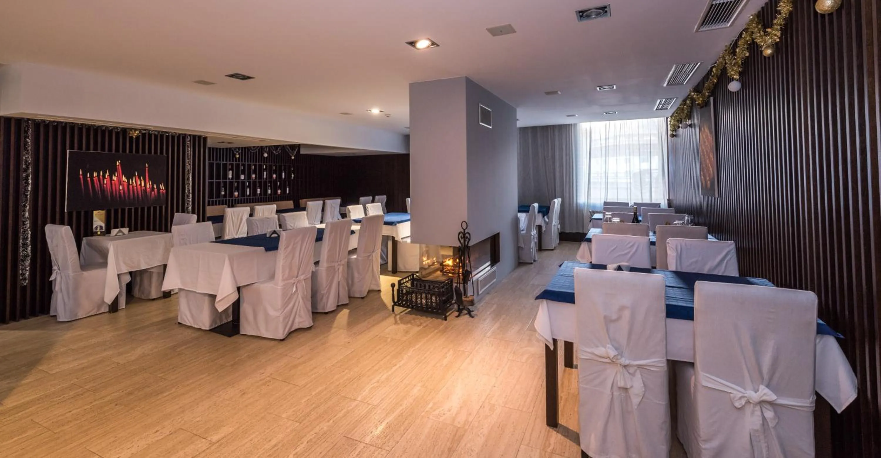 Restaurant/places to eat in Aparthotel Aspen