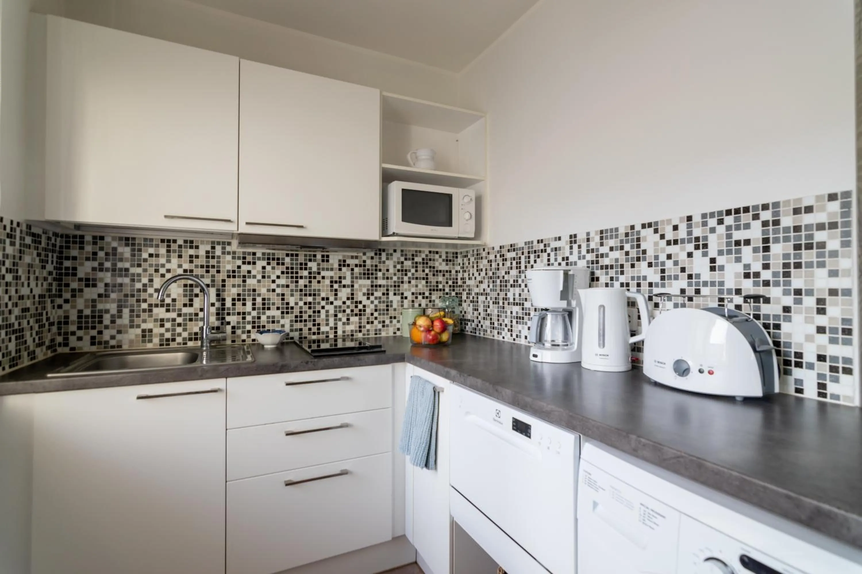 Kitchen or kitchenette in Nikolai 9 City Centre Apartment