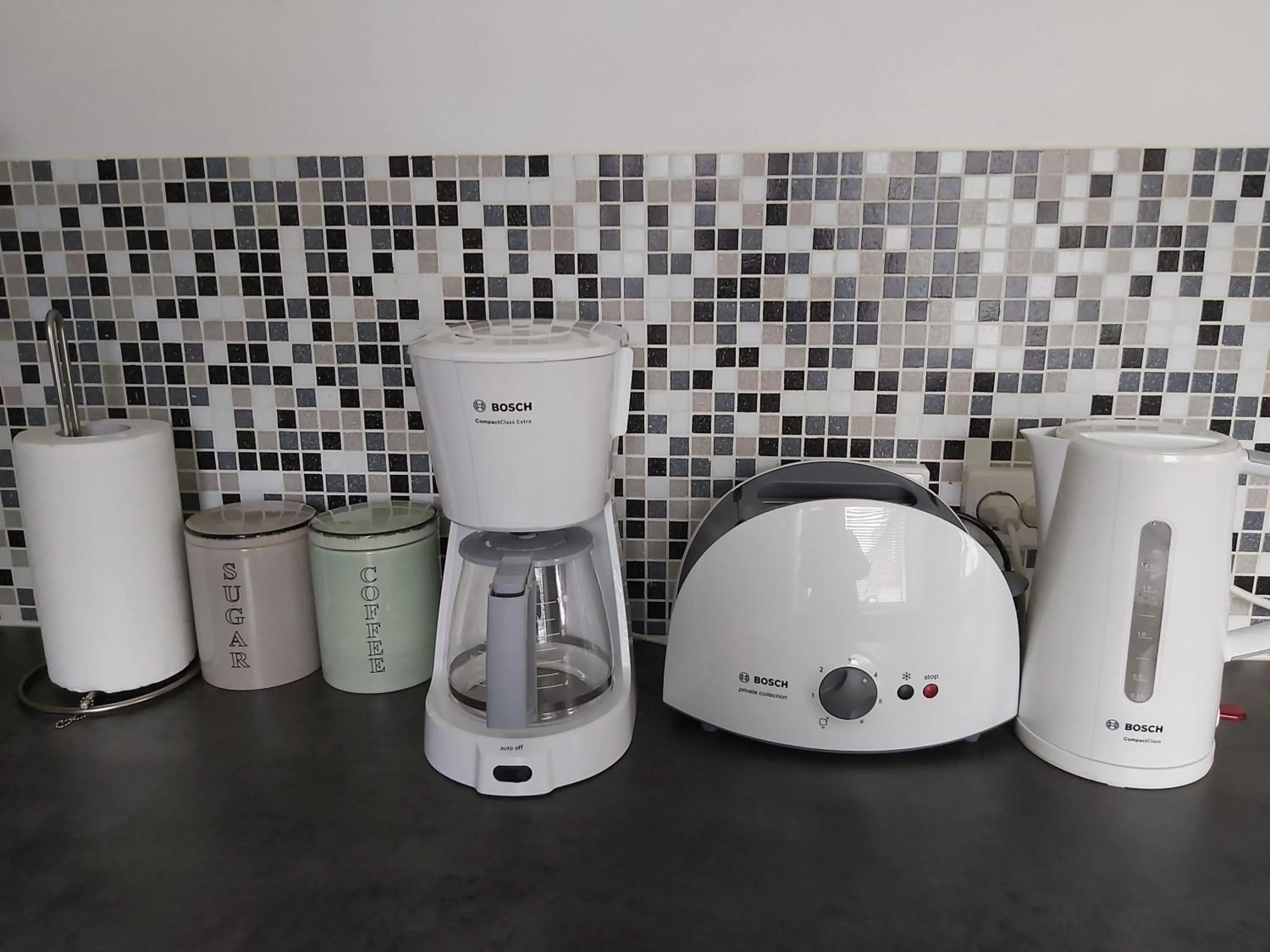 Coffee/tea facilities in Nikolai 9 City Centre Apartment