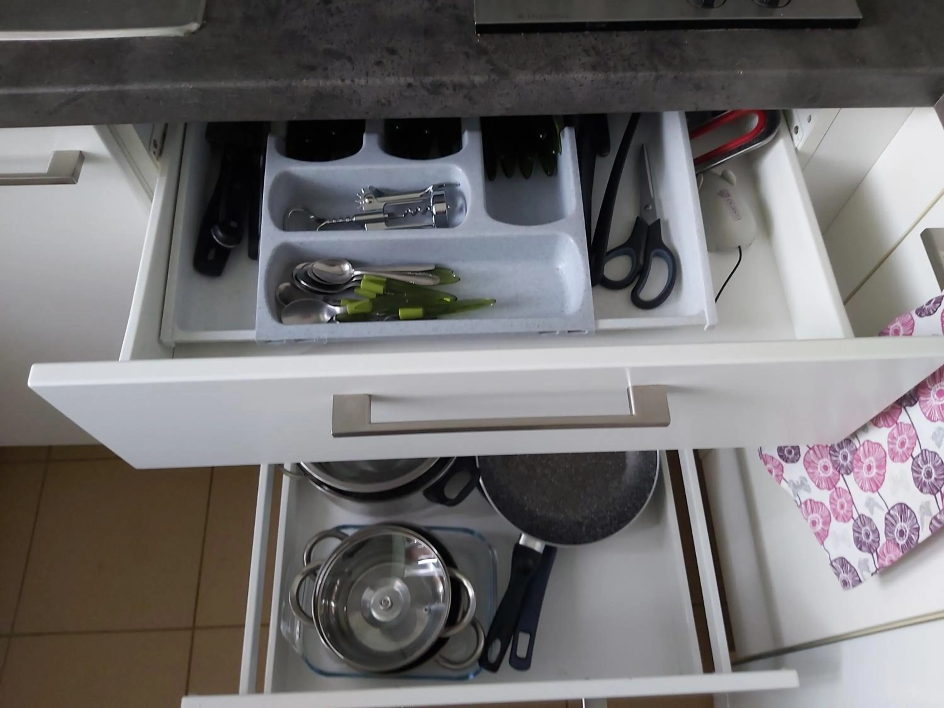 Kitchen or kitchenette in Nikolai 9 City Centre Apartment