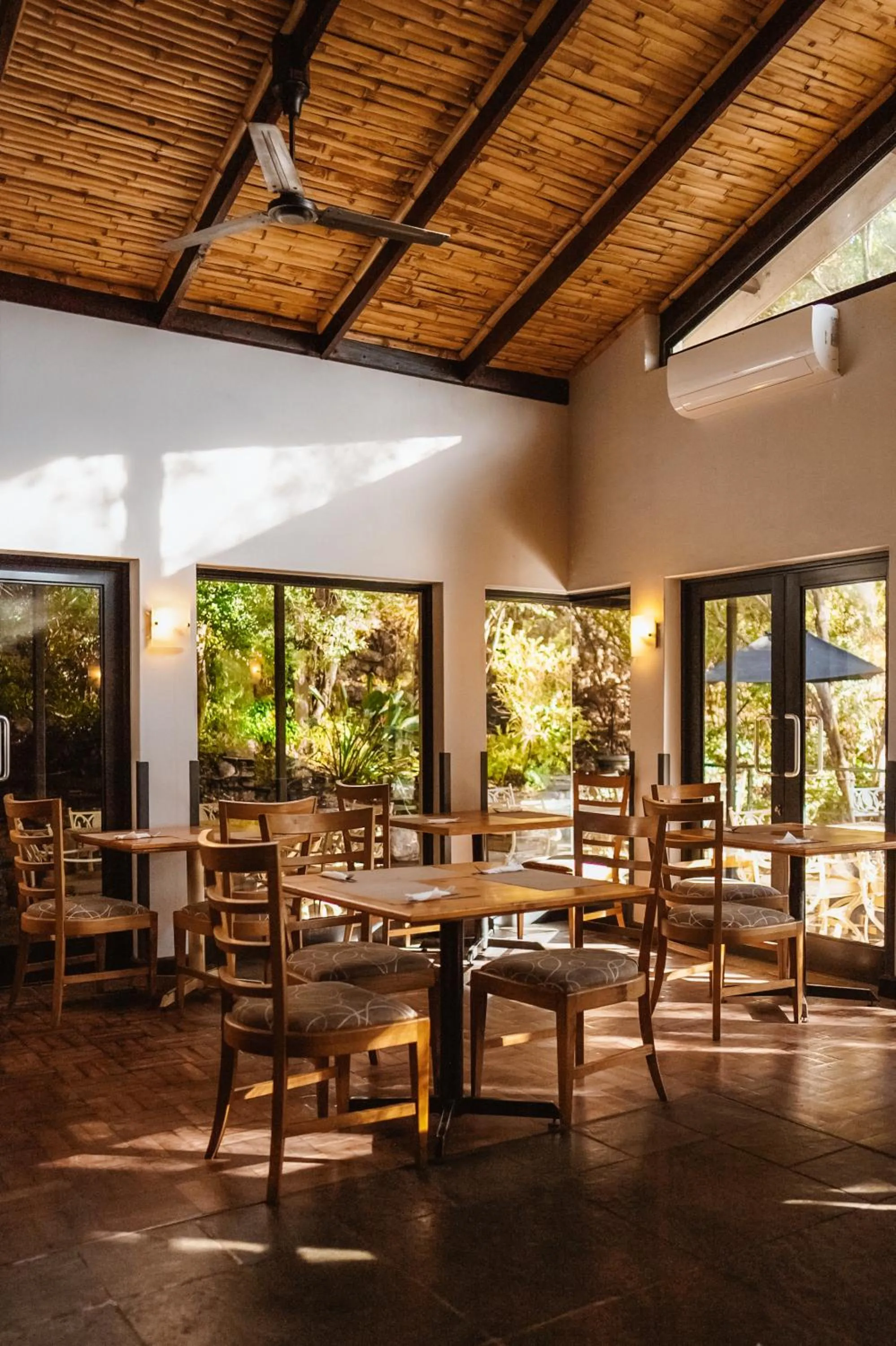 Restaurant/places to eat in The Baths Natural Hot Springs
