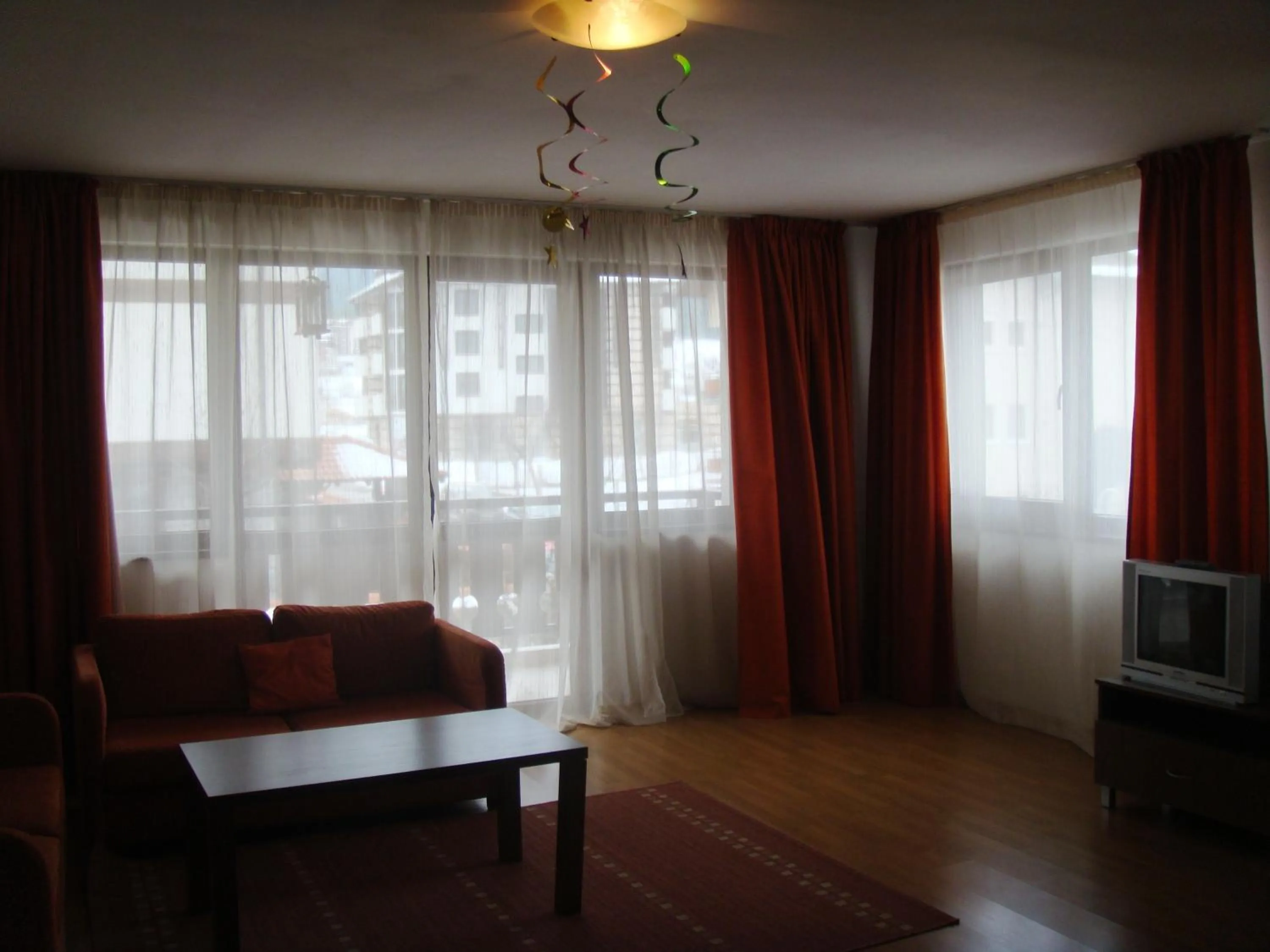 Photo of the whole room in Winslow Elegance Apartments