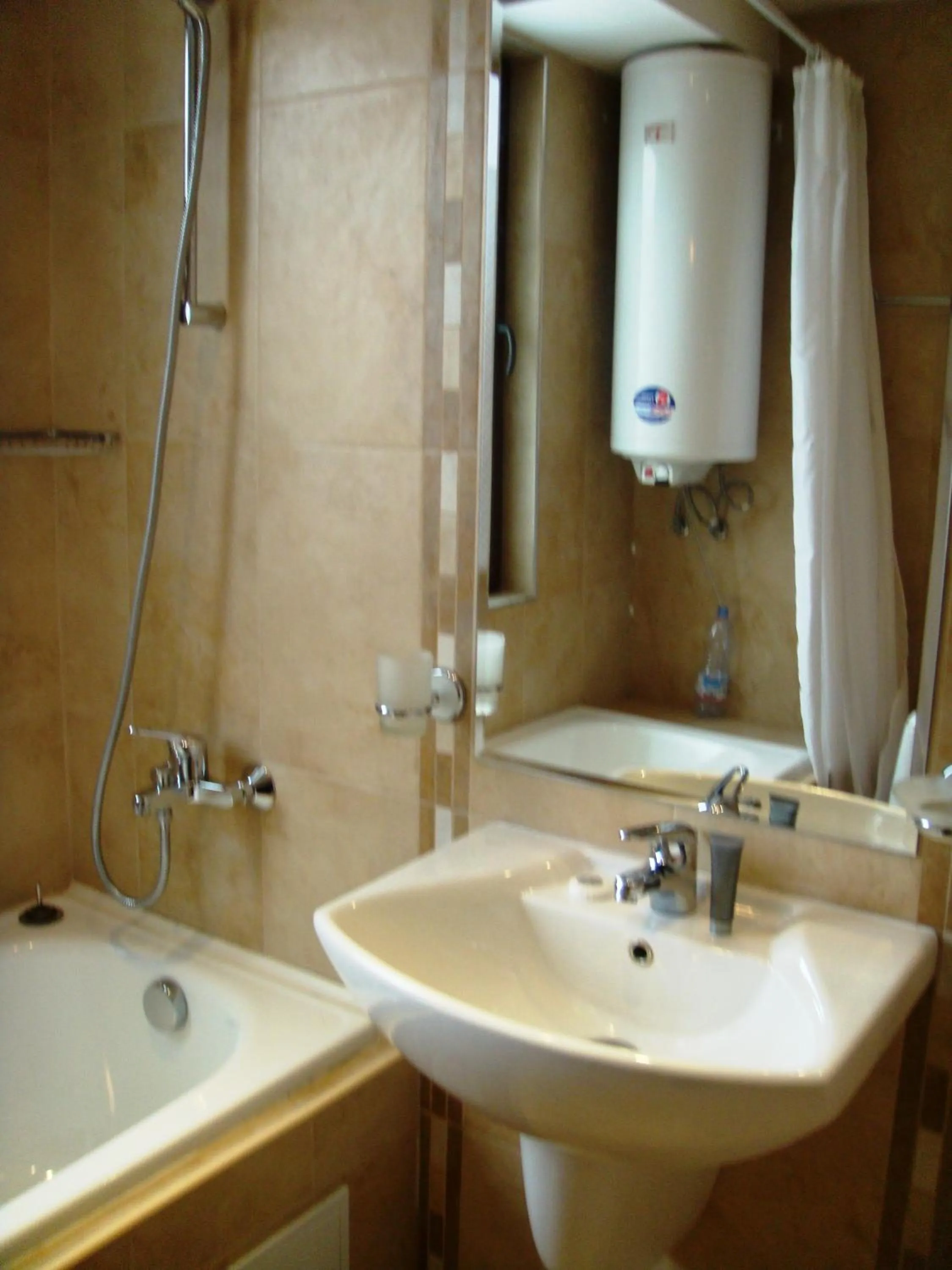 Bathroom in Winslow Elegance Apartments