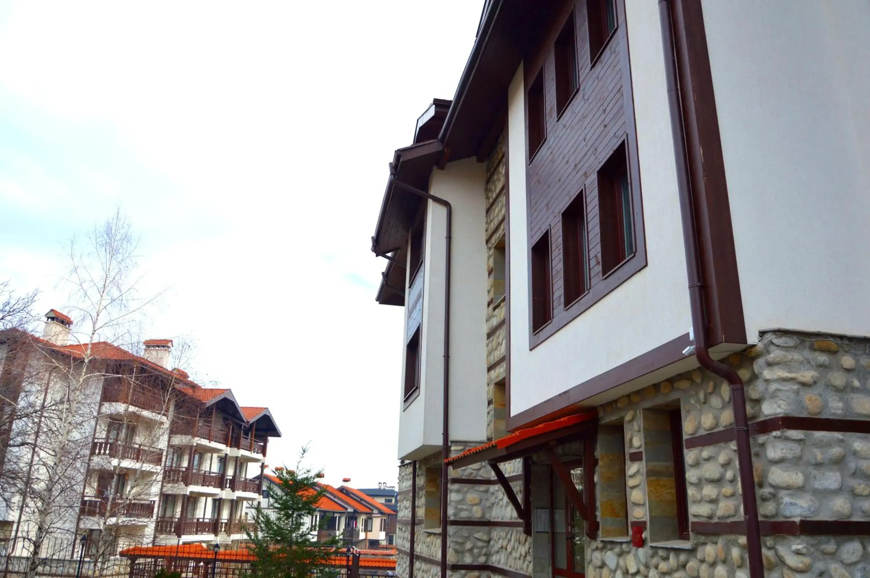 Property building in Winslow Elegance Apartments Property building in Winslow Elegance Apartments