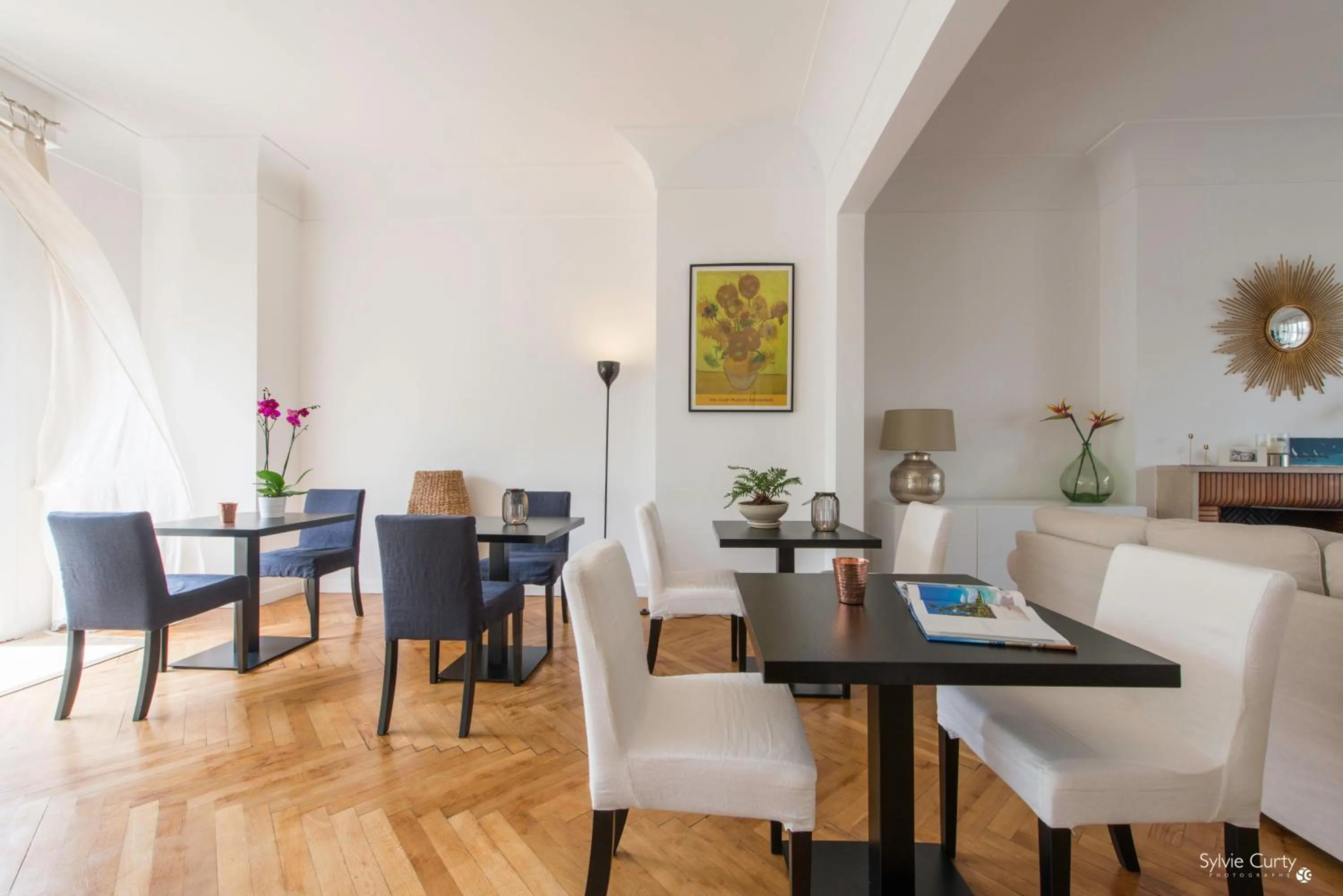 Communal lounge/ TV room in Villa Verde La Rochelle