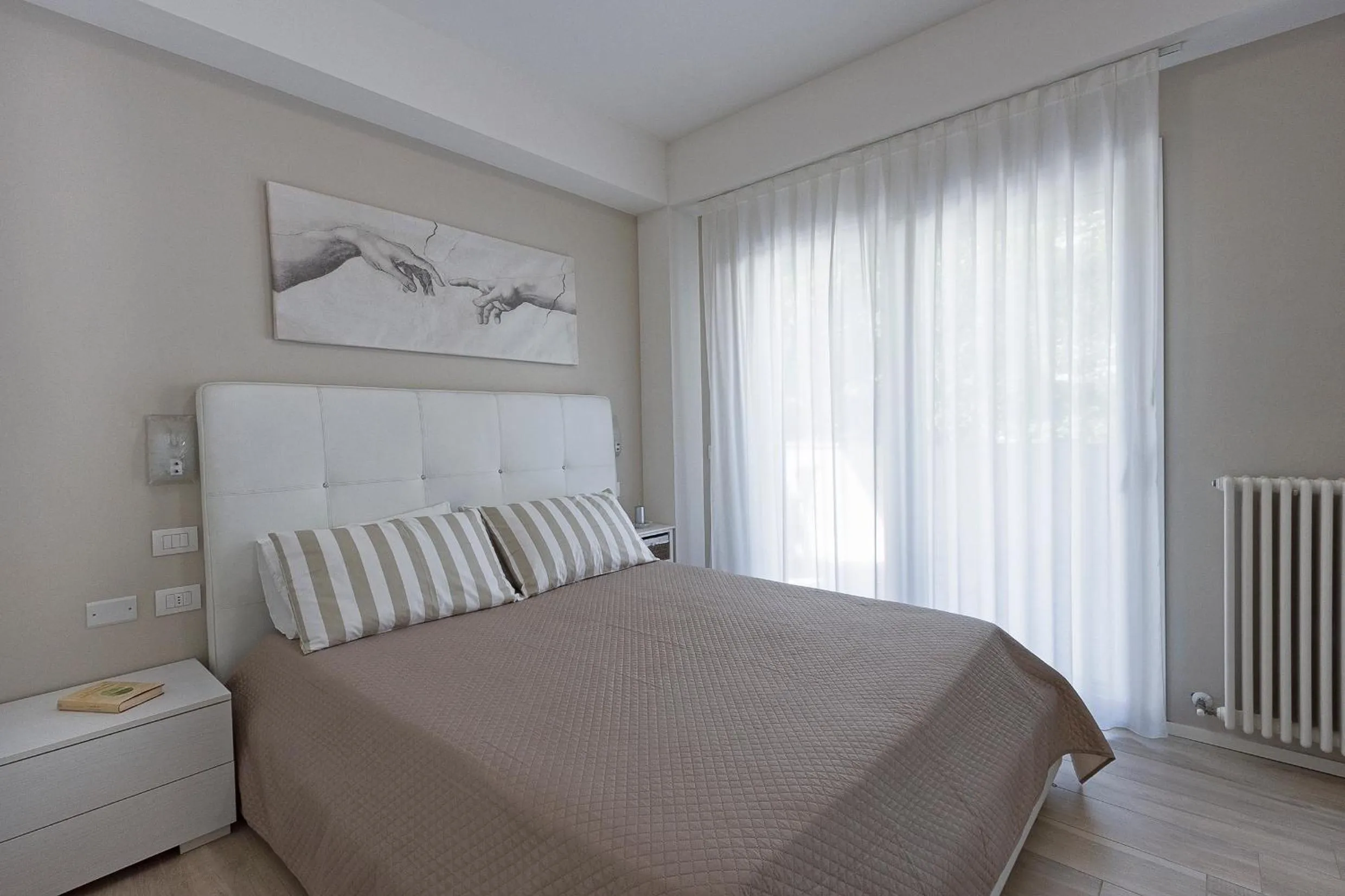 Bed in Residence Armony