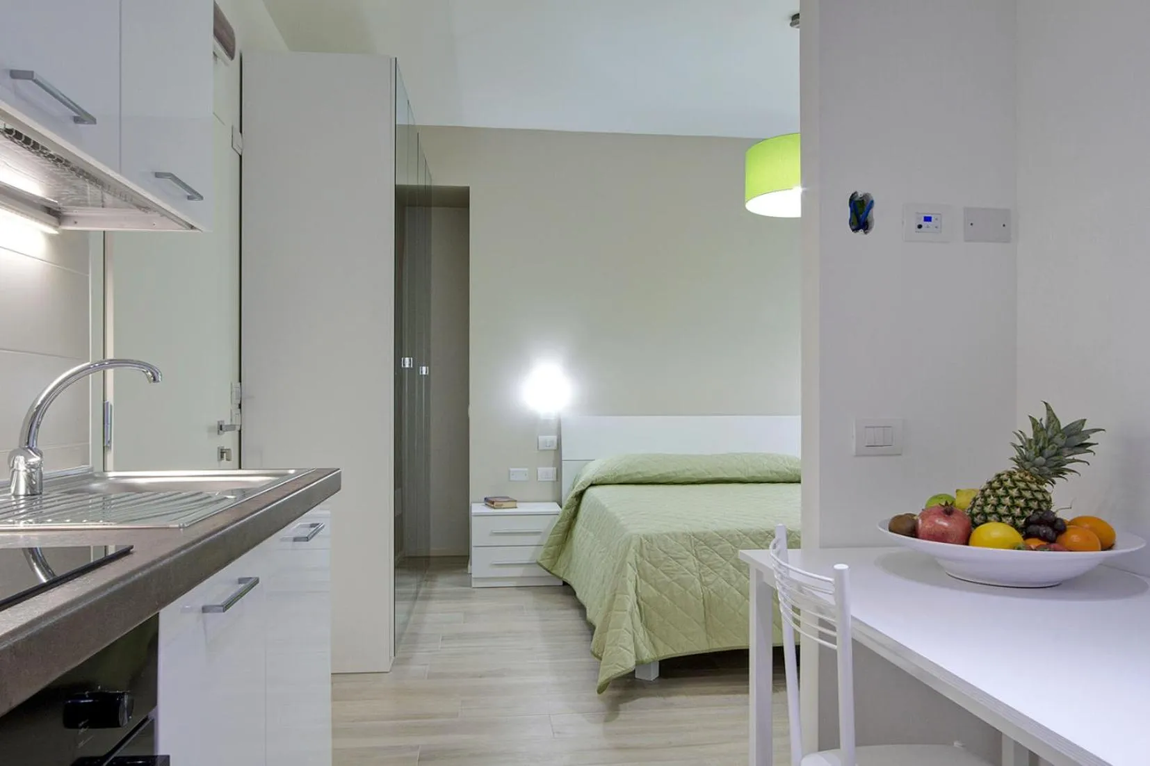 Communal kitchen, Bed in Residence Armony