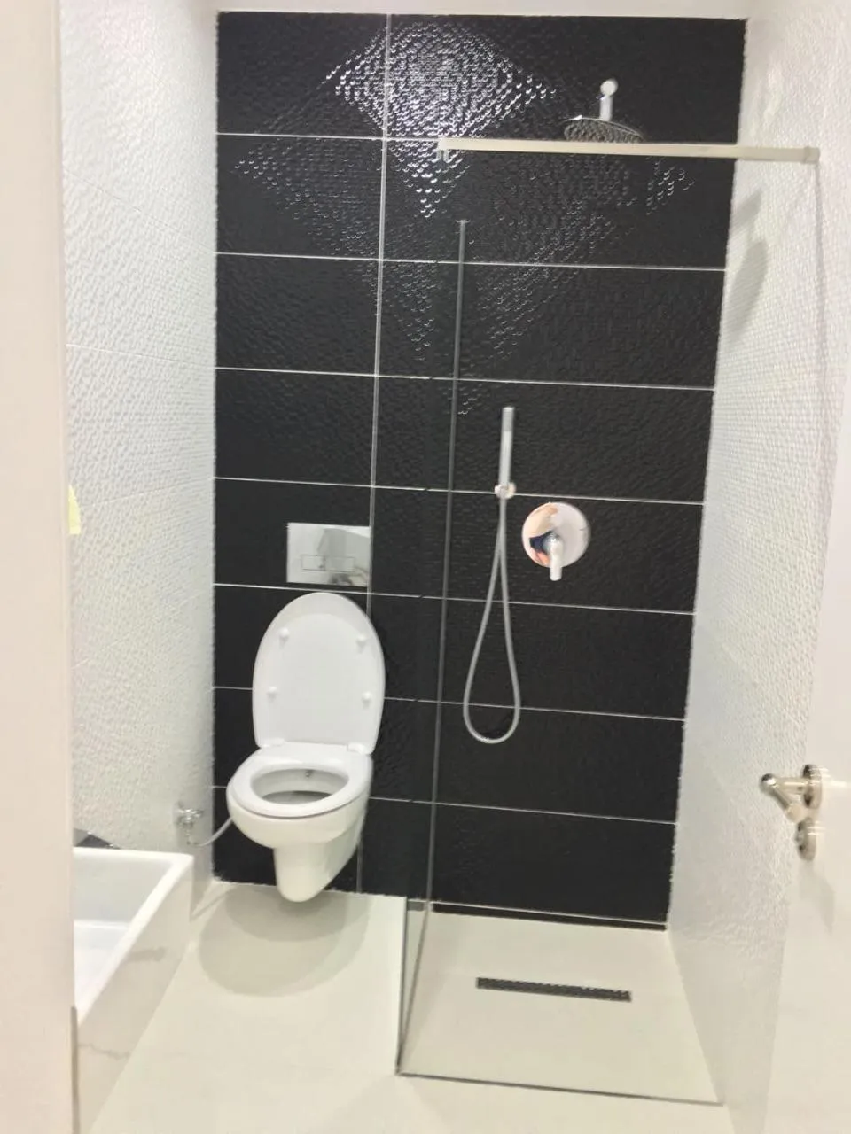 Shower in Julia Hotel