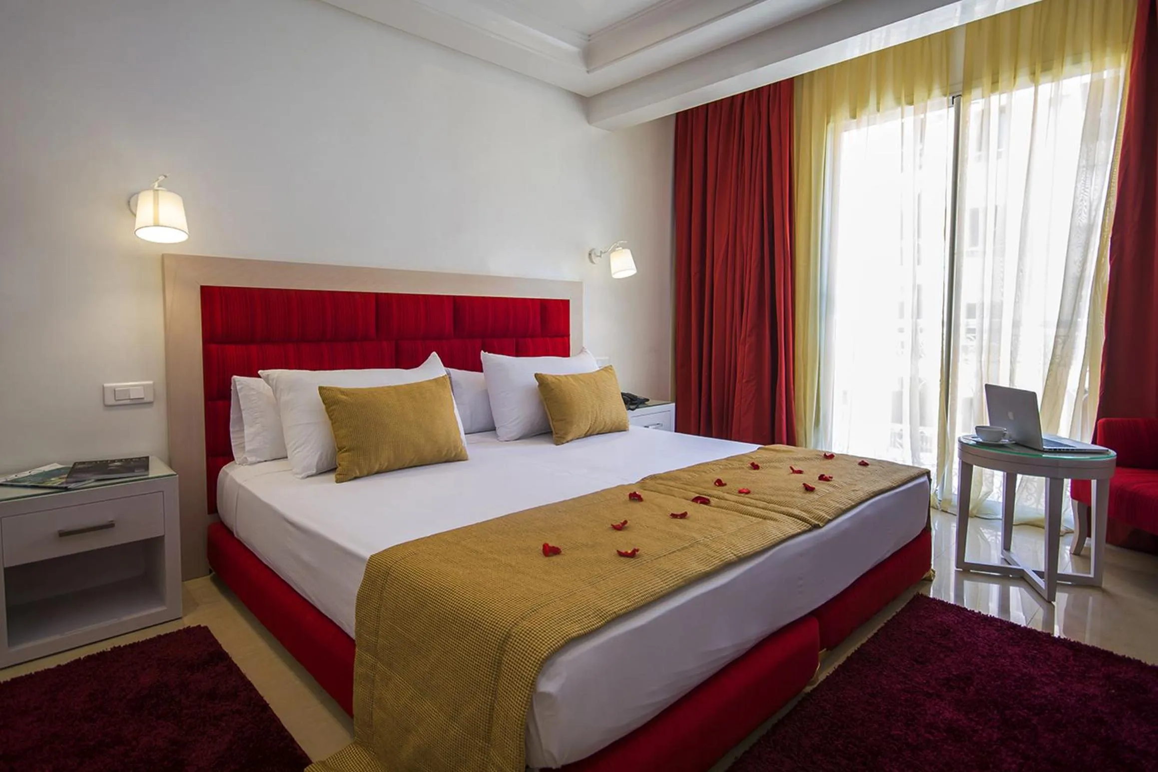 Bedroom, Bed in Hôtel Racine