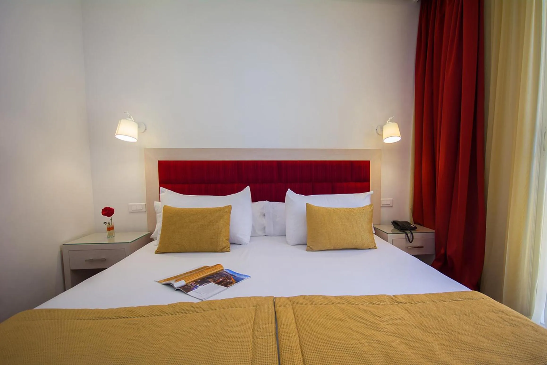 Bedroom, Bed in Hôtel Racine