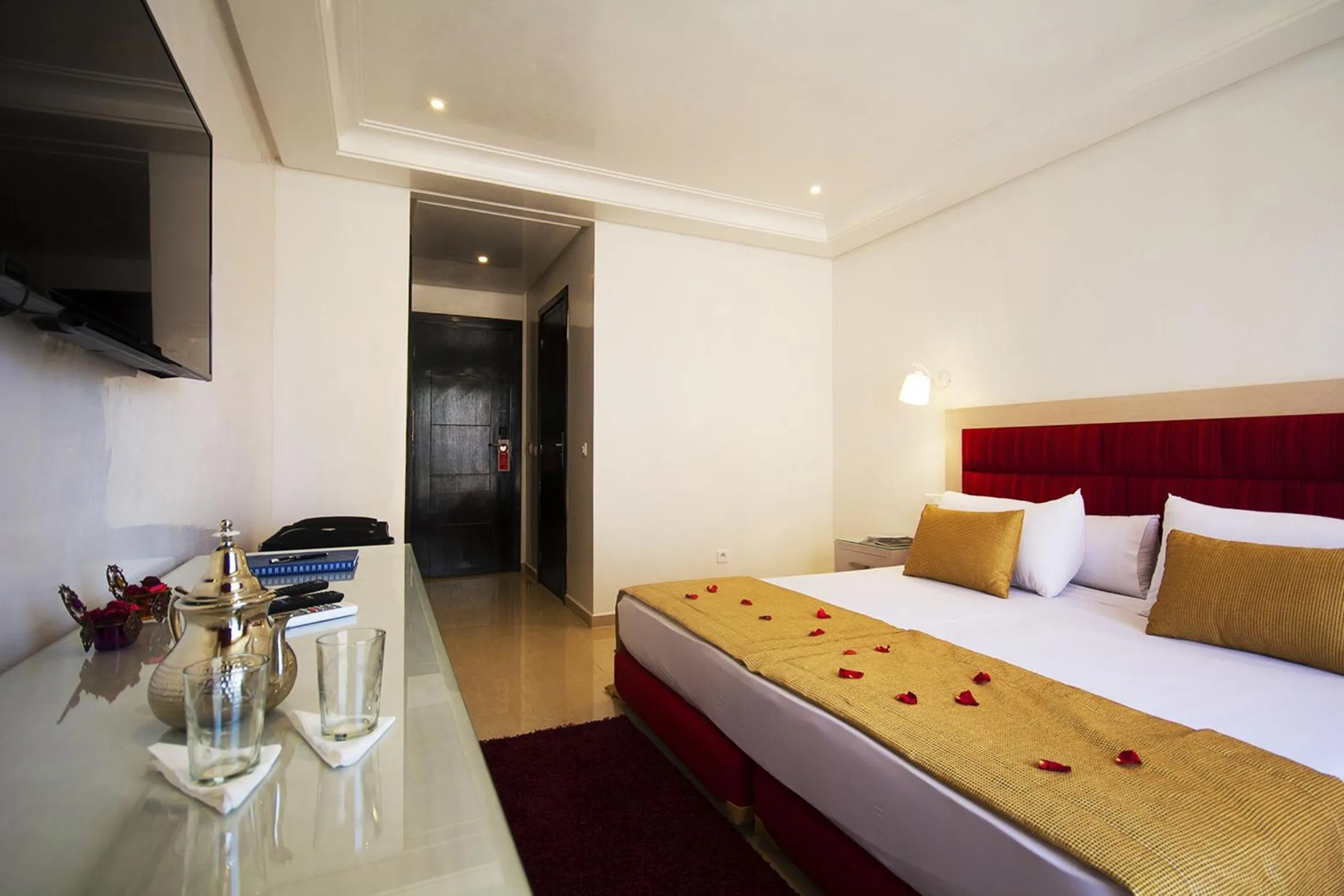 Bedroom, Bed in Hôtel Racine