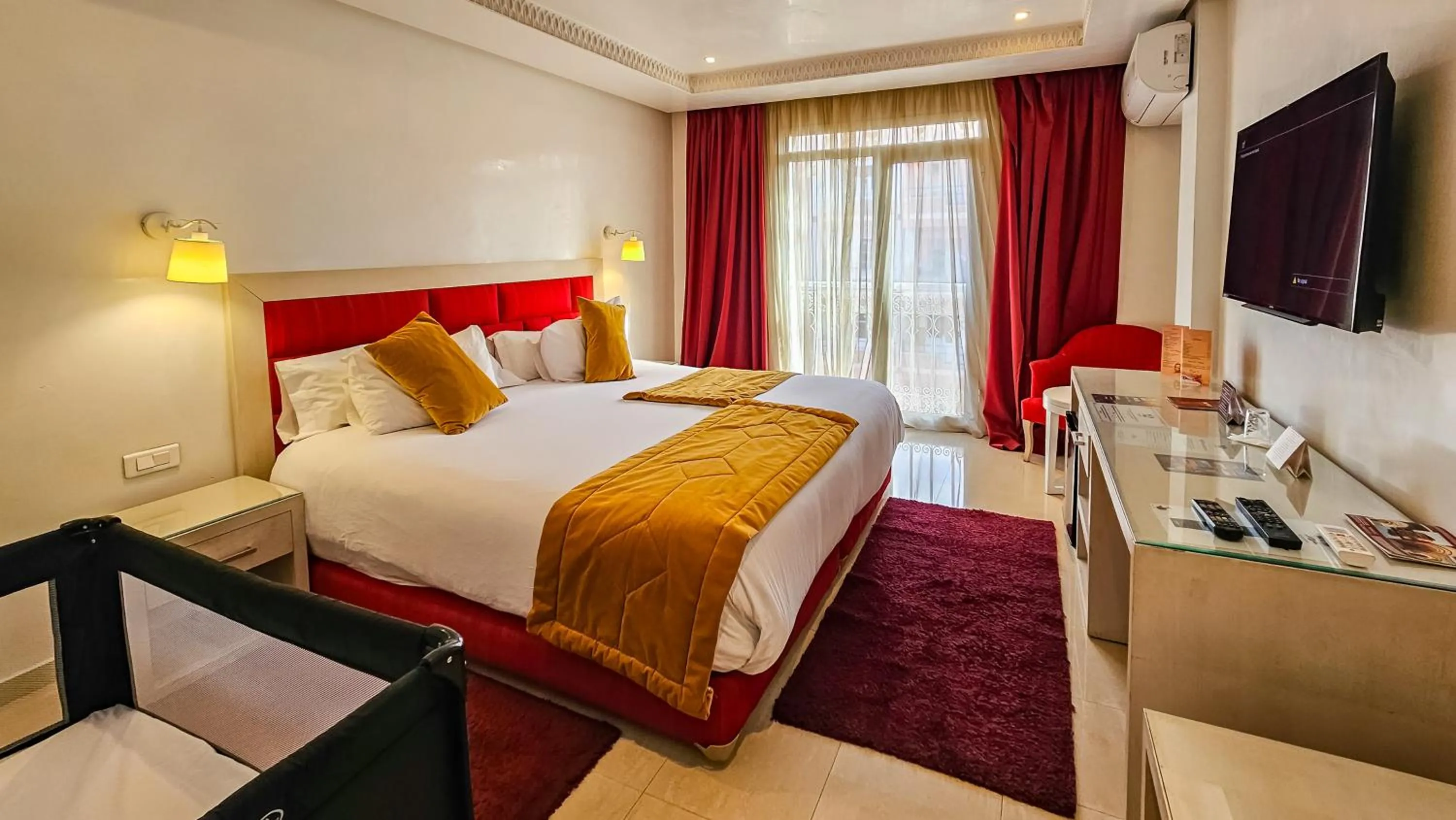 Bed in Hôtel Racine