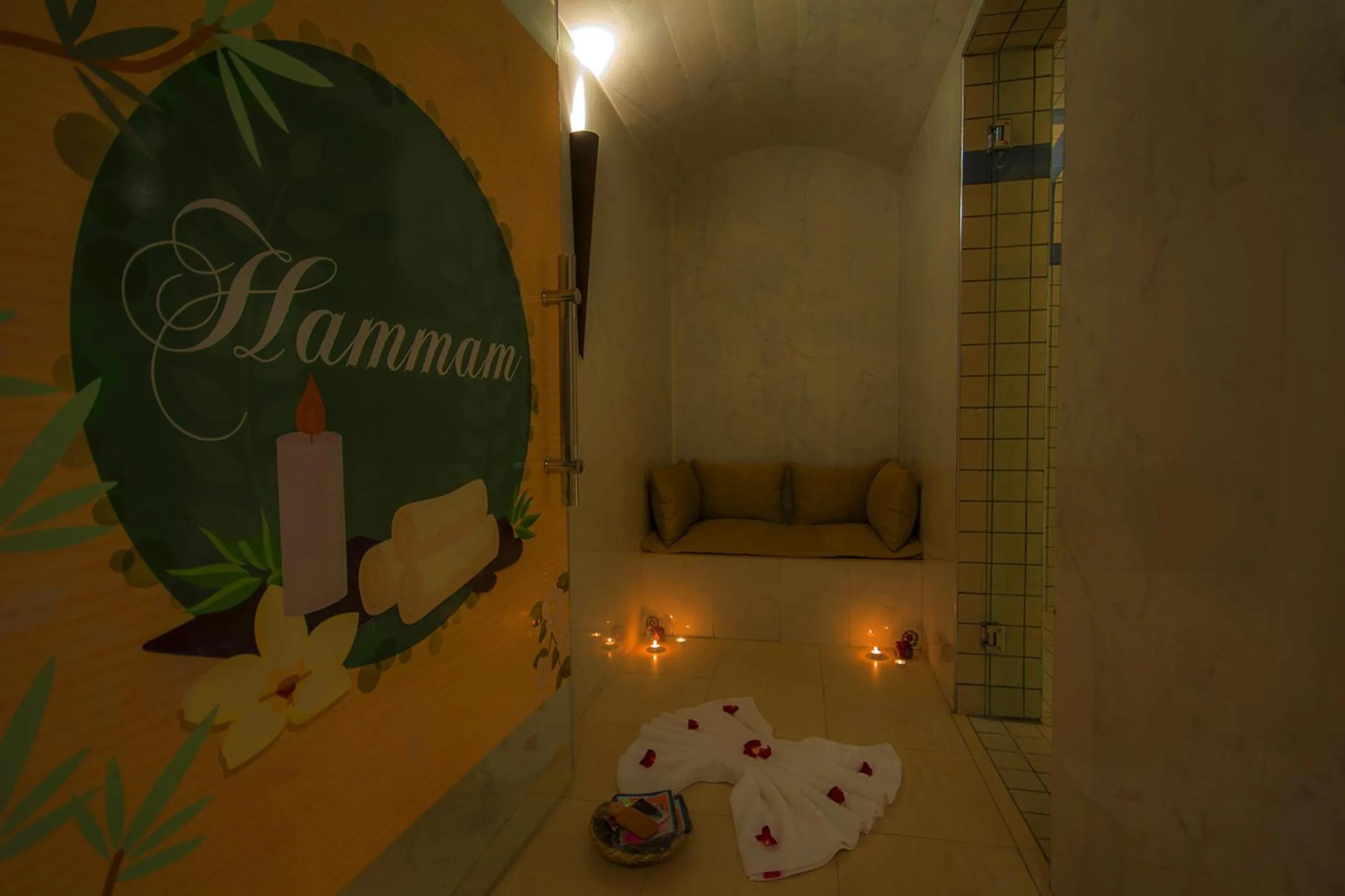 Steam room in Hôtel Racine