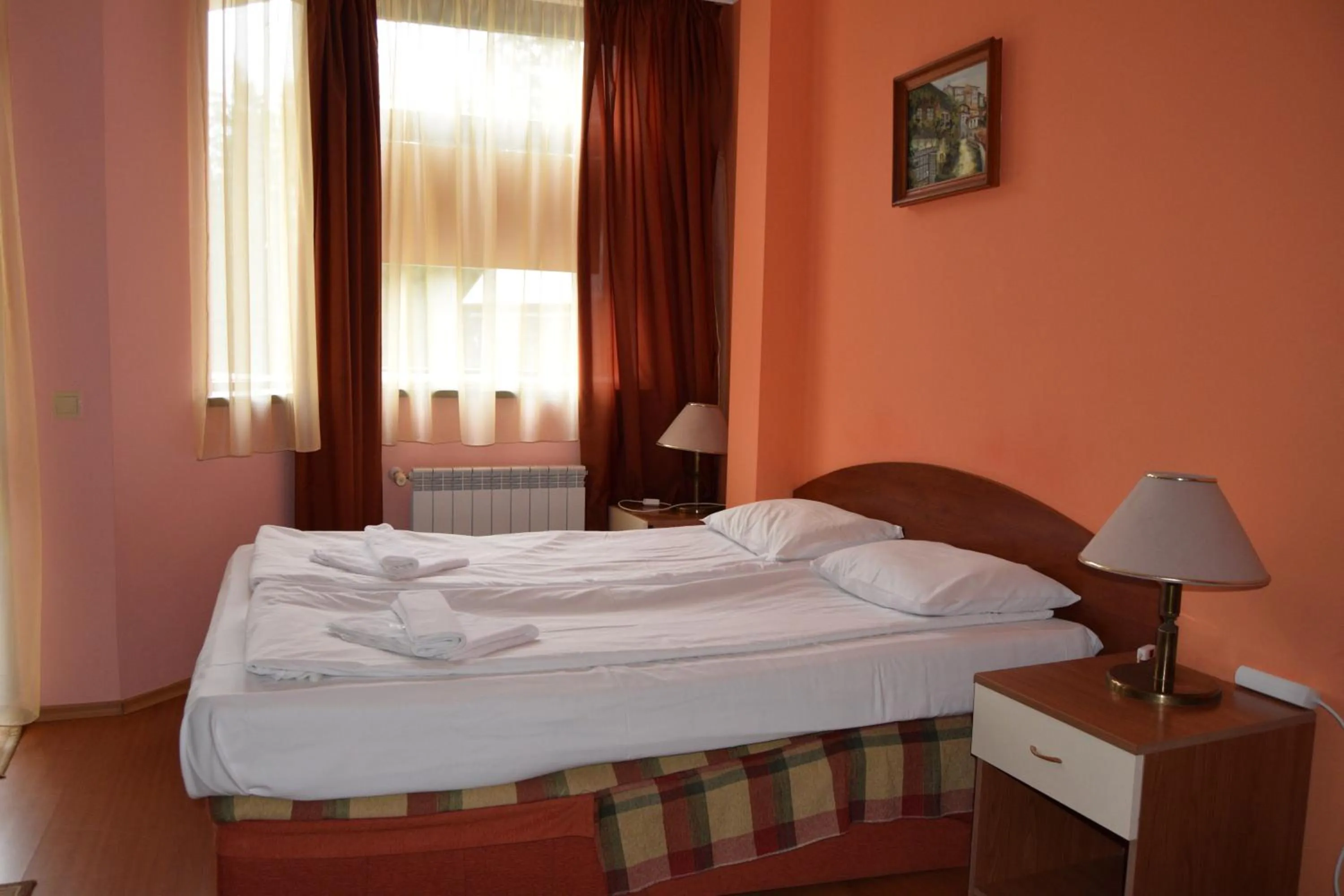 Bedroom, Bed in Persey Flora Apartments