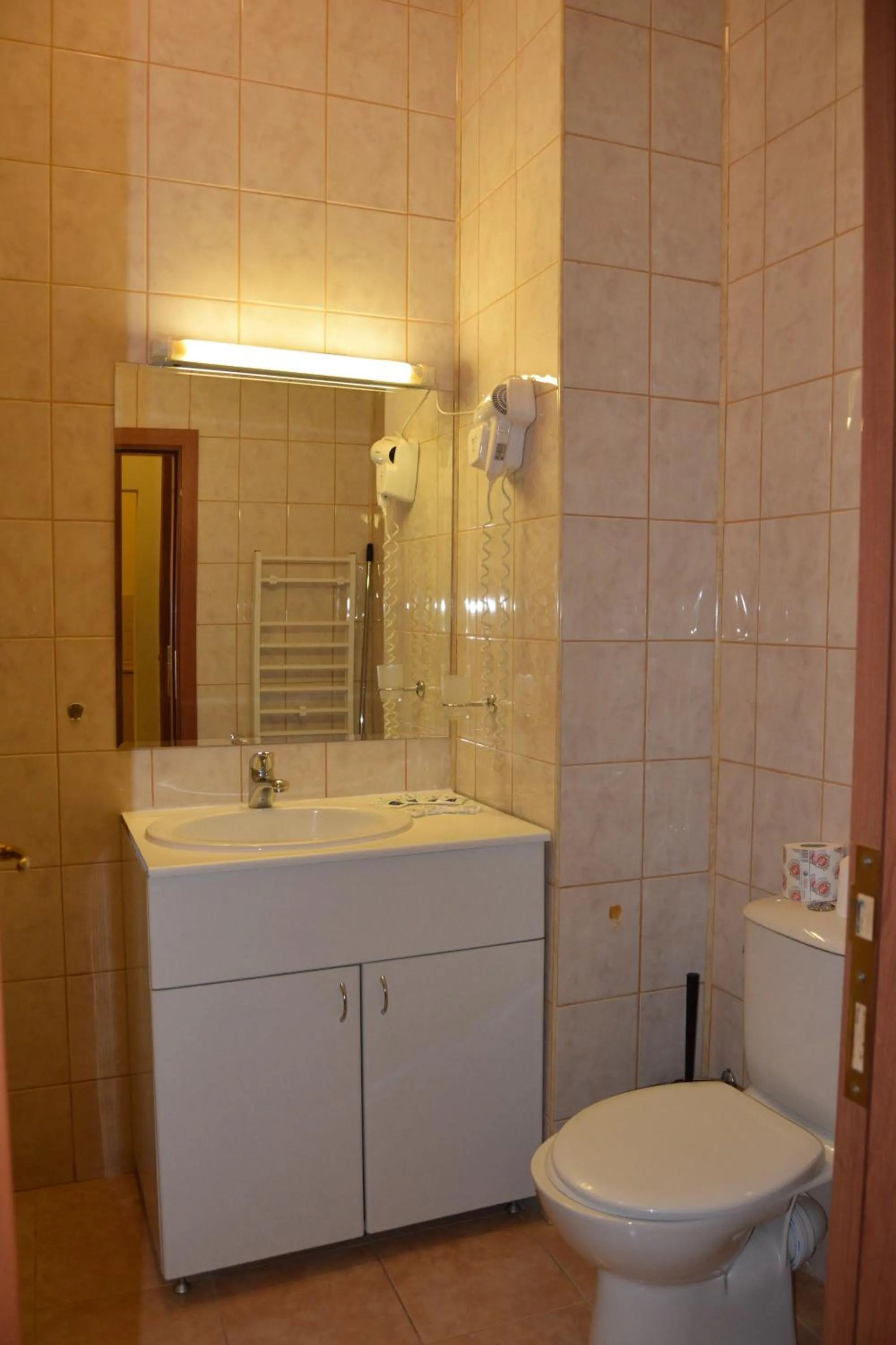Bathroom in Persey Flora Apartments