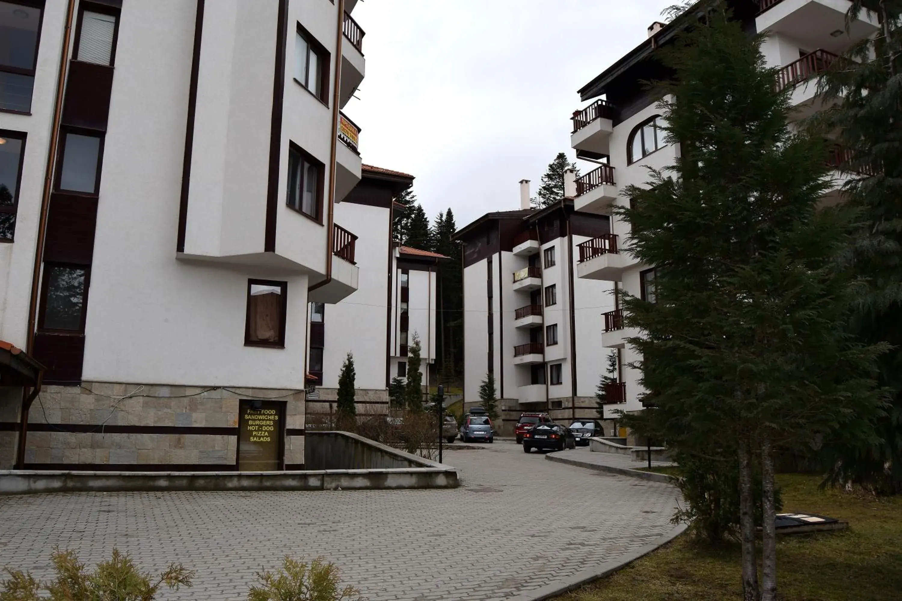 Garden view in Persey Flora Apartments Garden view in Persey Flora Apartments
