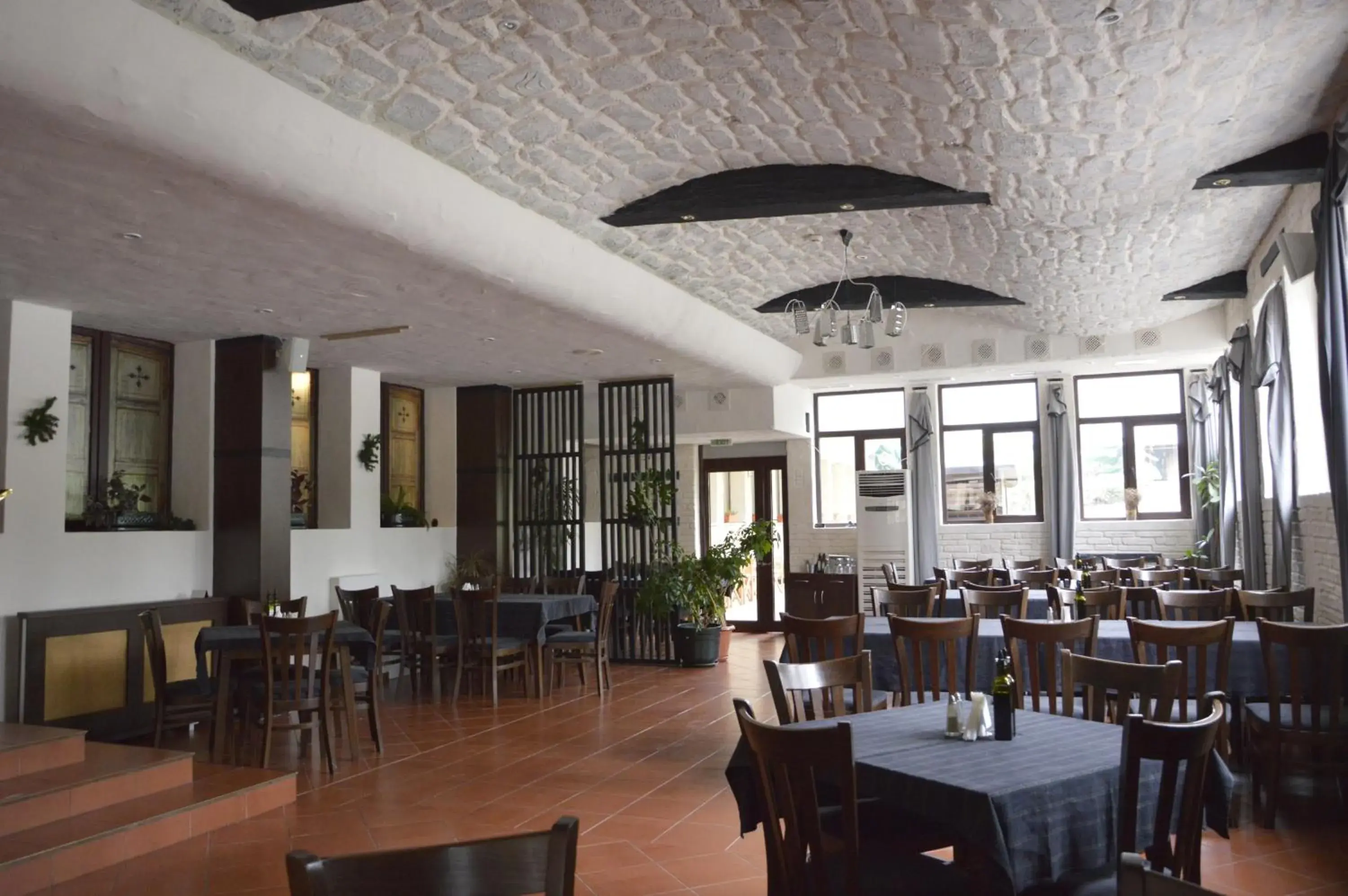 Restaurant/places to eat in Persey Flora Apartments Restaurant/places to eat in Persey Flora Apartments