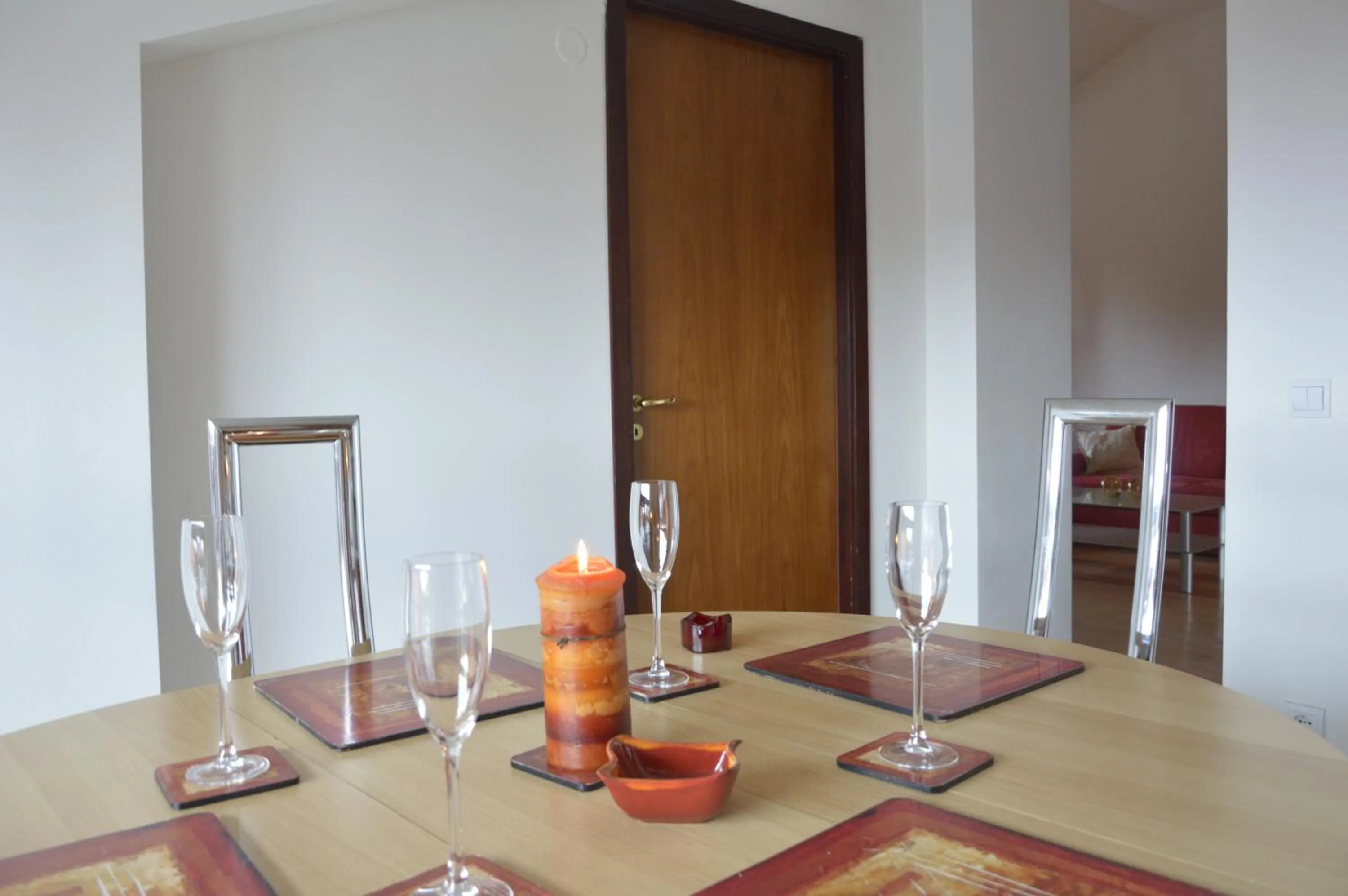 Dining area in Persey Flora Apartments