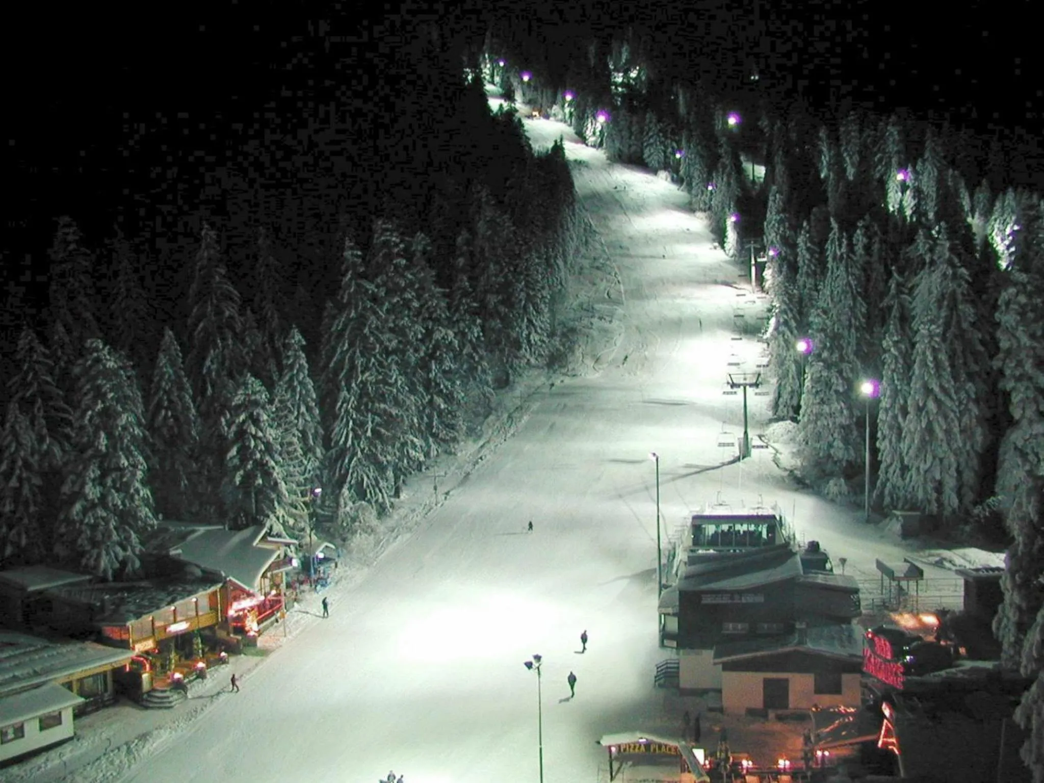 Area and facilities in Persey Flora Apartments