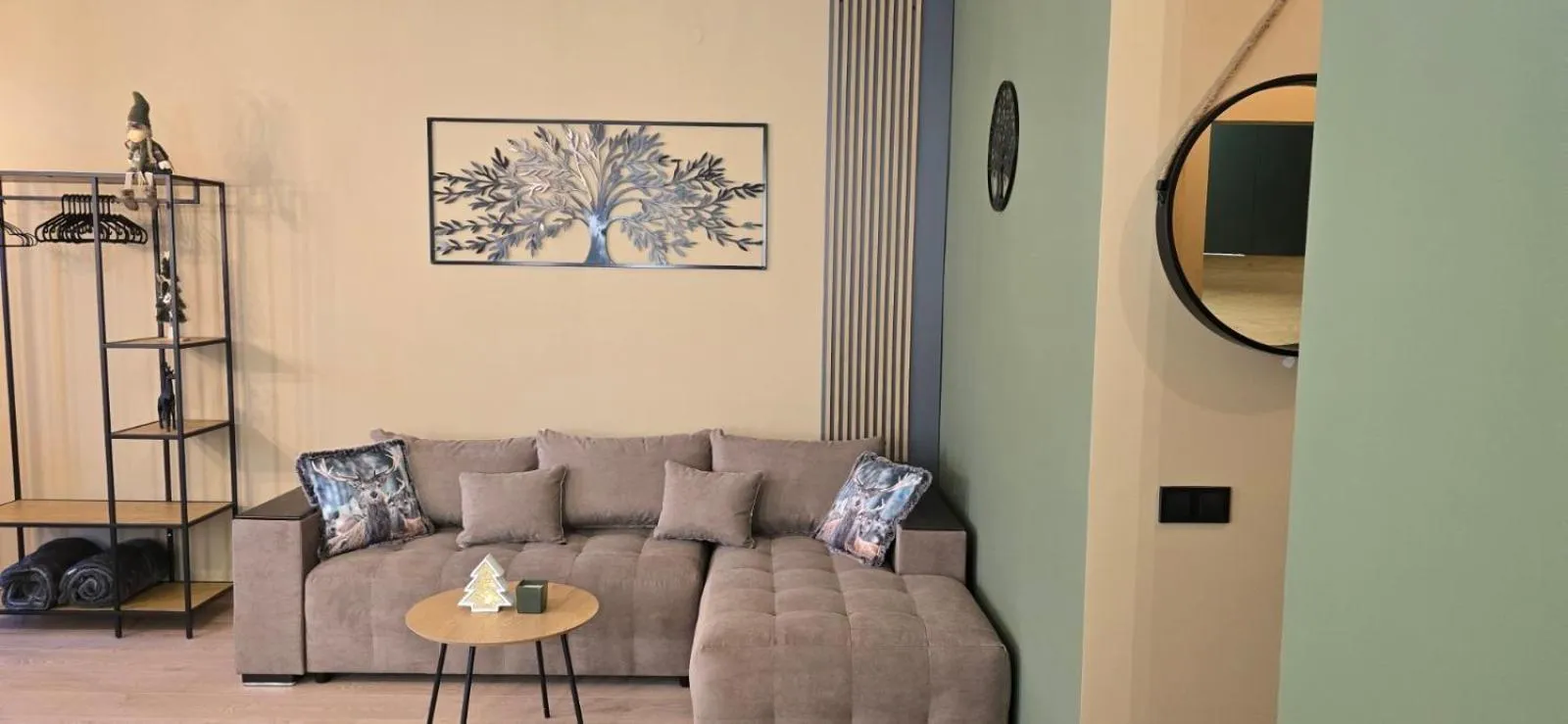 Seating area in Persey Flora Apartments