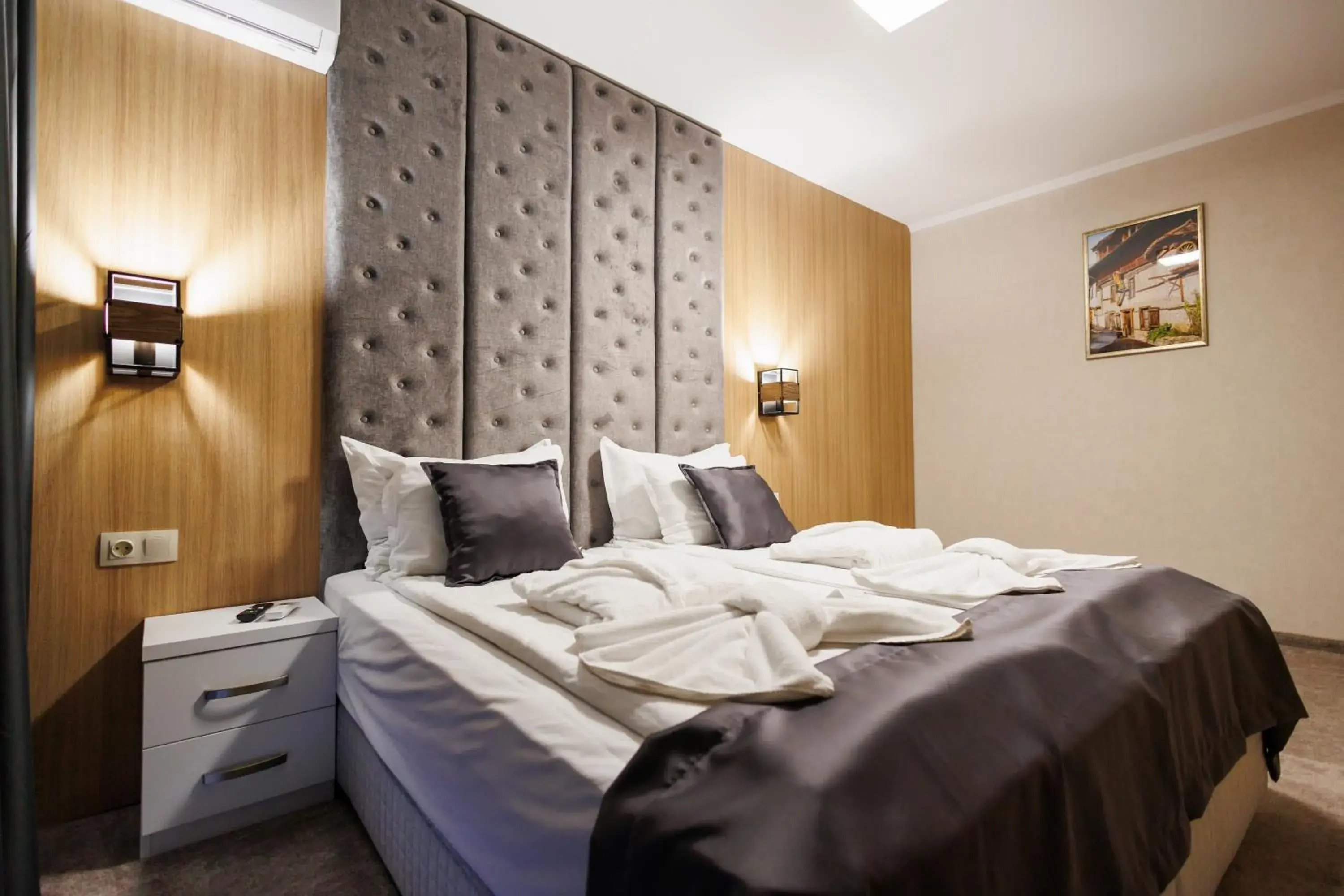 Bedroom, Bed in Hotel Casa Karina Bansko - Half Board & All Inclusive Bedroom, Bed in Hotel Casa Karina Bansko - Half Board & All Inclusive
