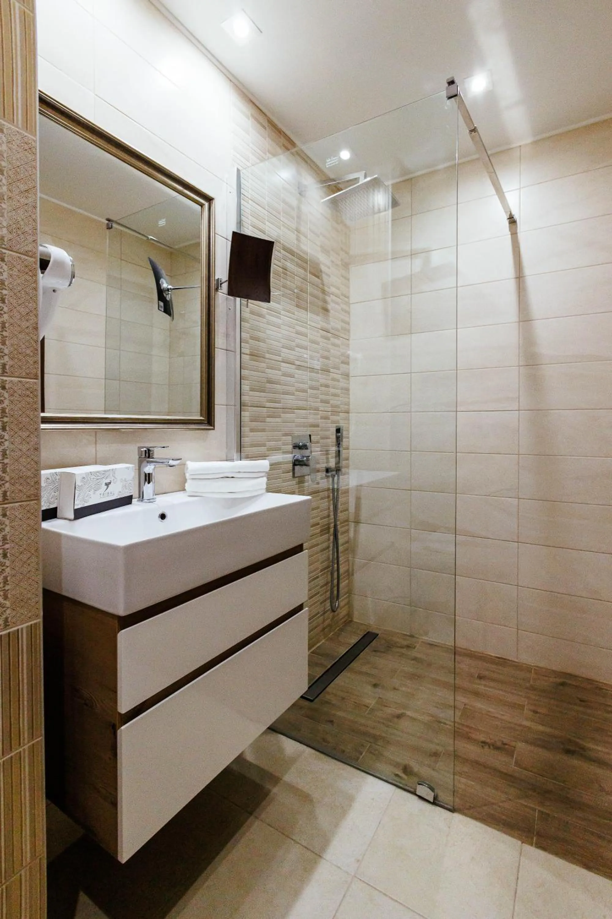 Shower in Hotel Casa Karina Bansko - Half Board & All Inclusive