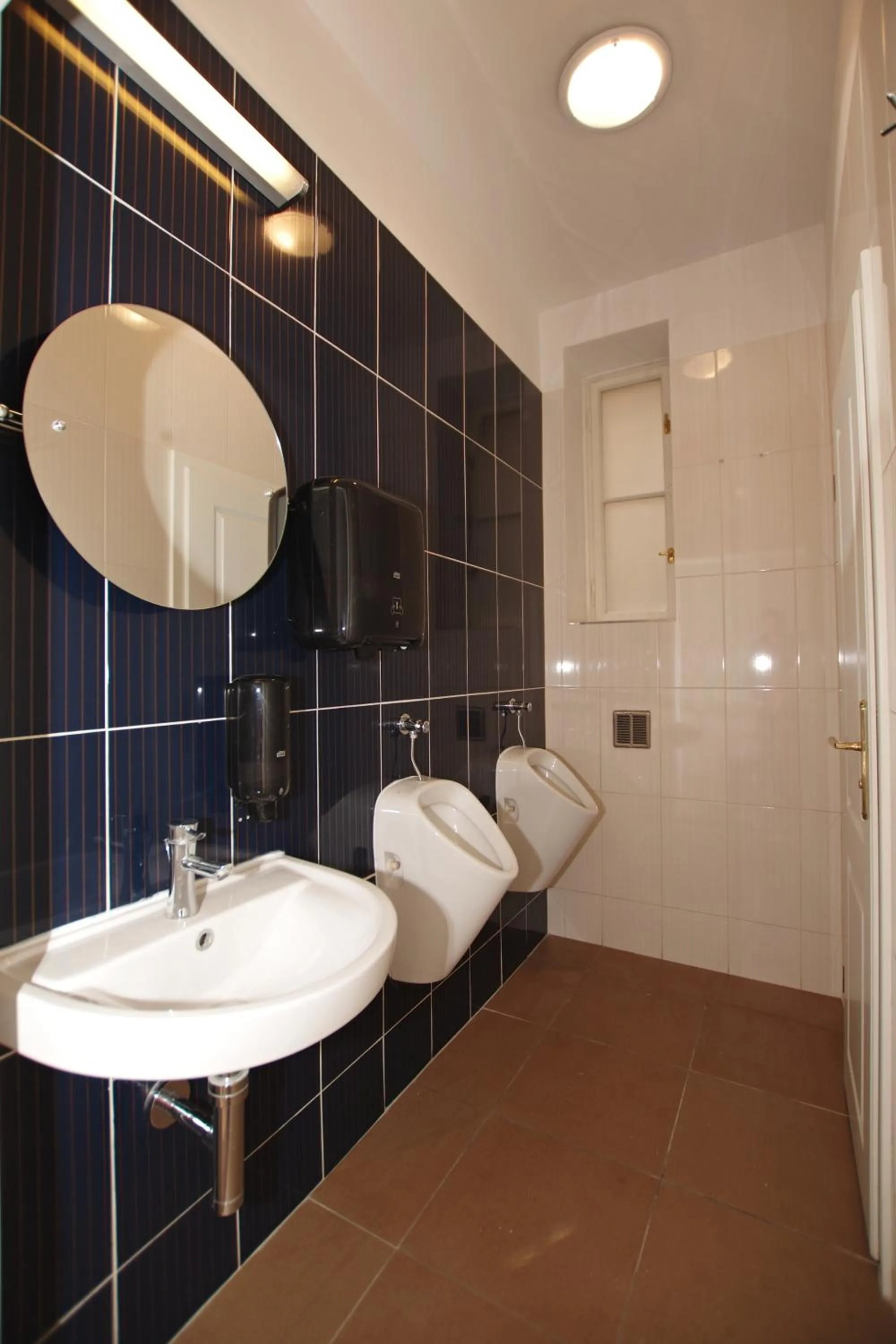 Toilet in Onefam Old Town