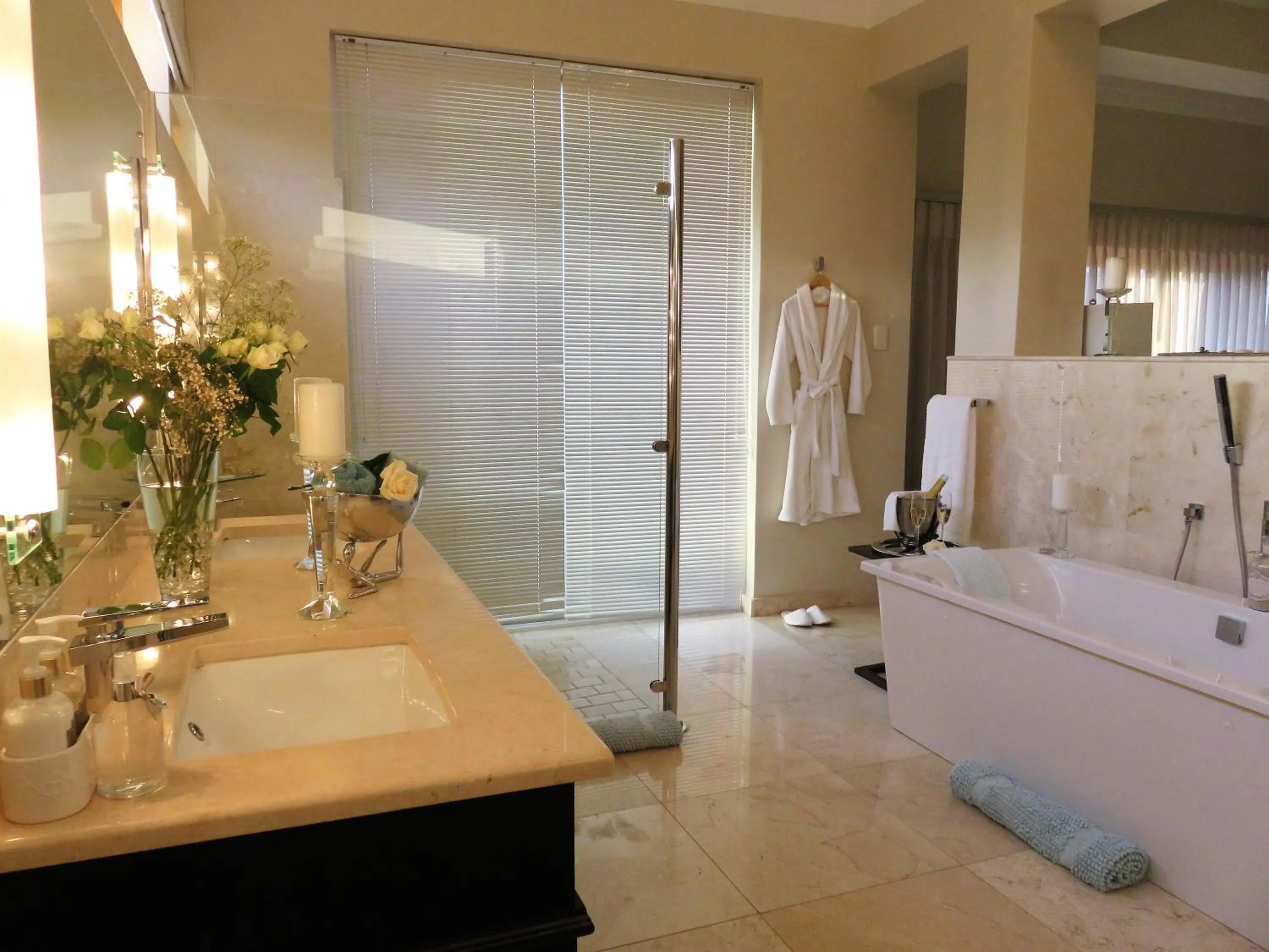 Shower in Island Way Villa