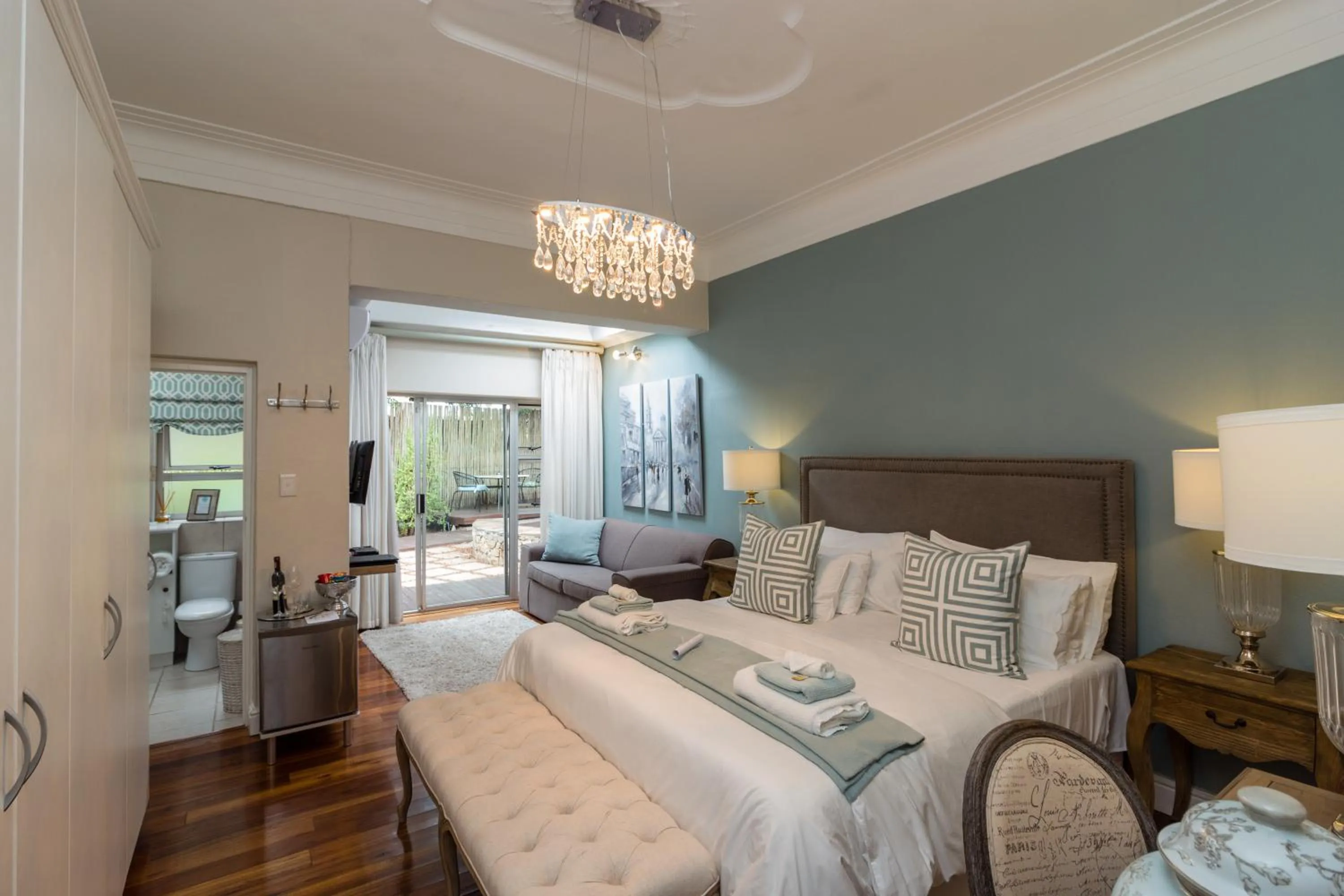 Bed in Island Way Villa