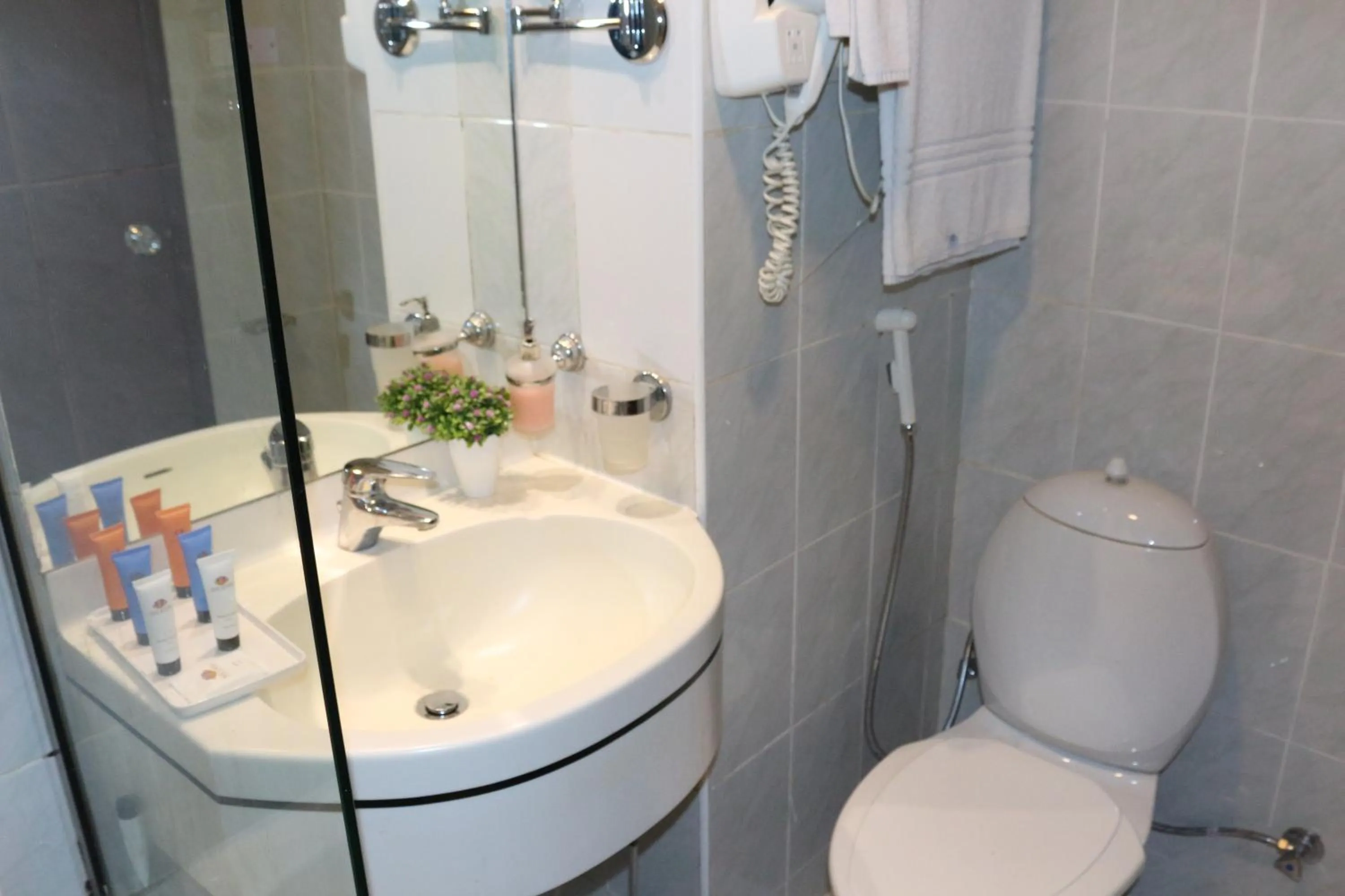 Bathroom in Al Khaleej Grand Hotel