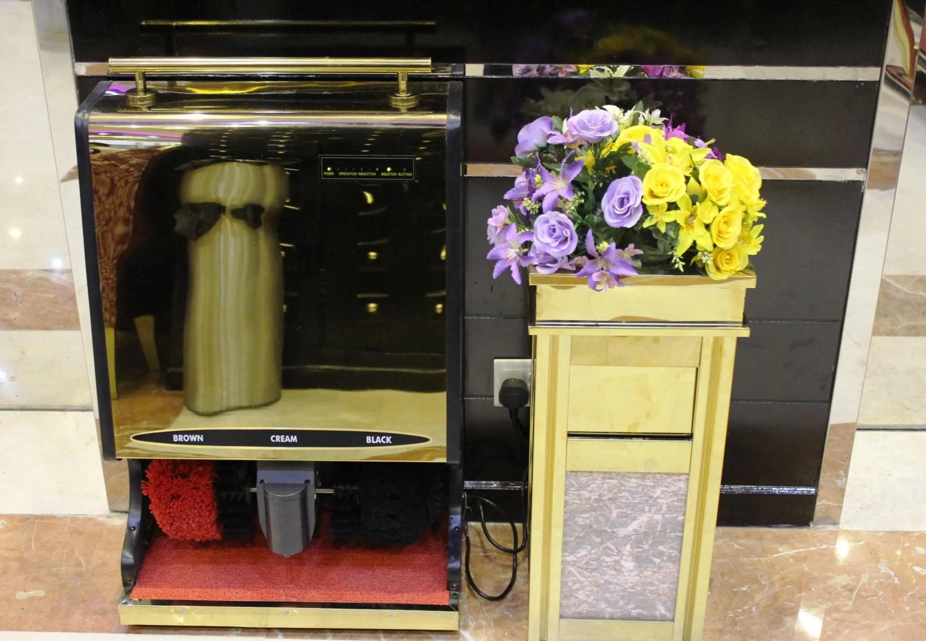 Decorative detail in Al Khaleej Grand Hotel